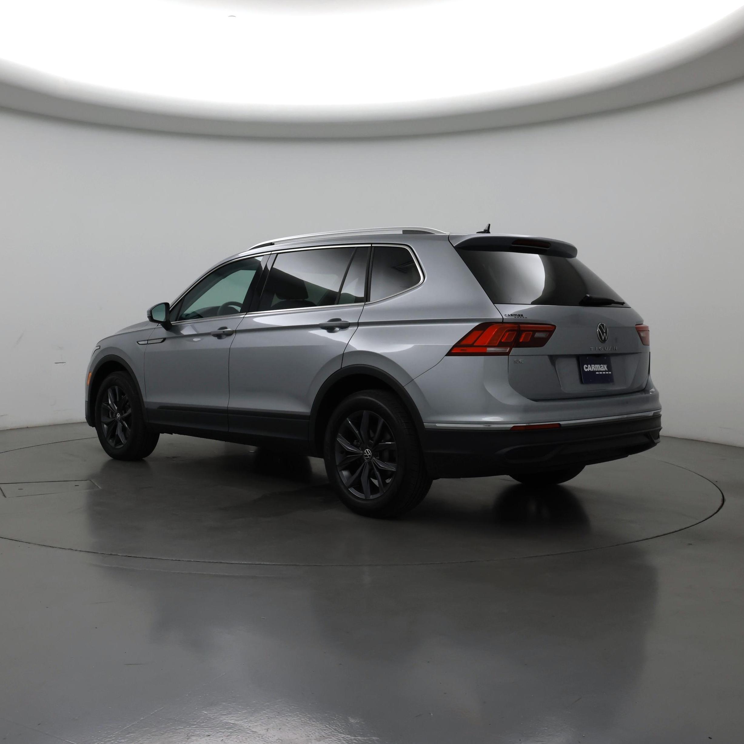 Thumbnail: 2023 Volkswagen Tiguan - 2
