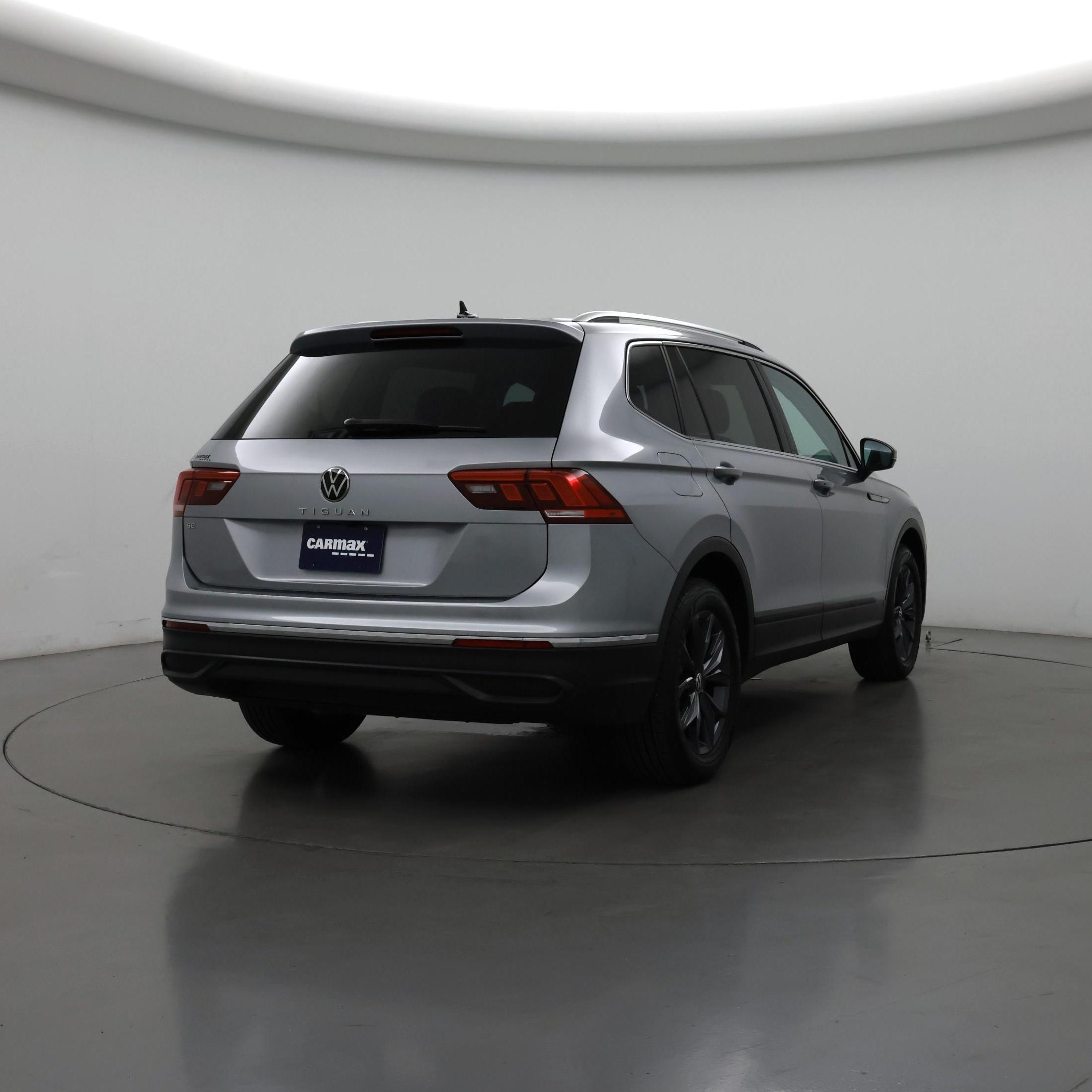 Thumbnail: 2023 Volkswagen Tiguan - 8