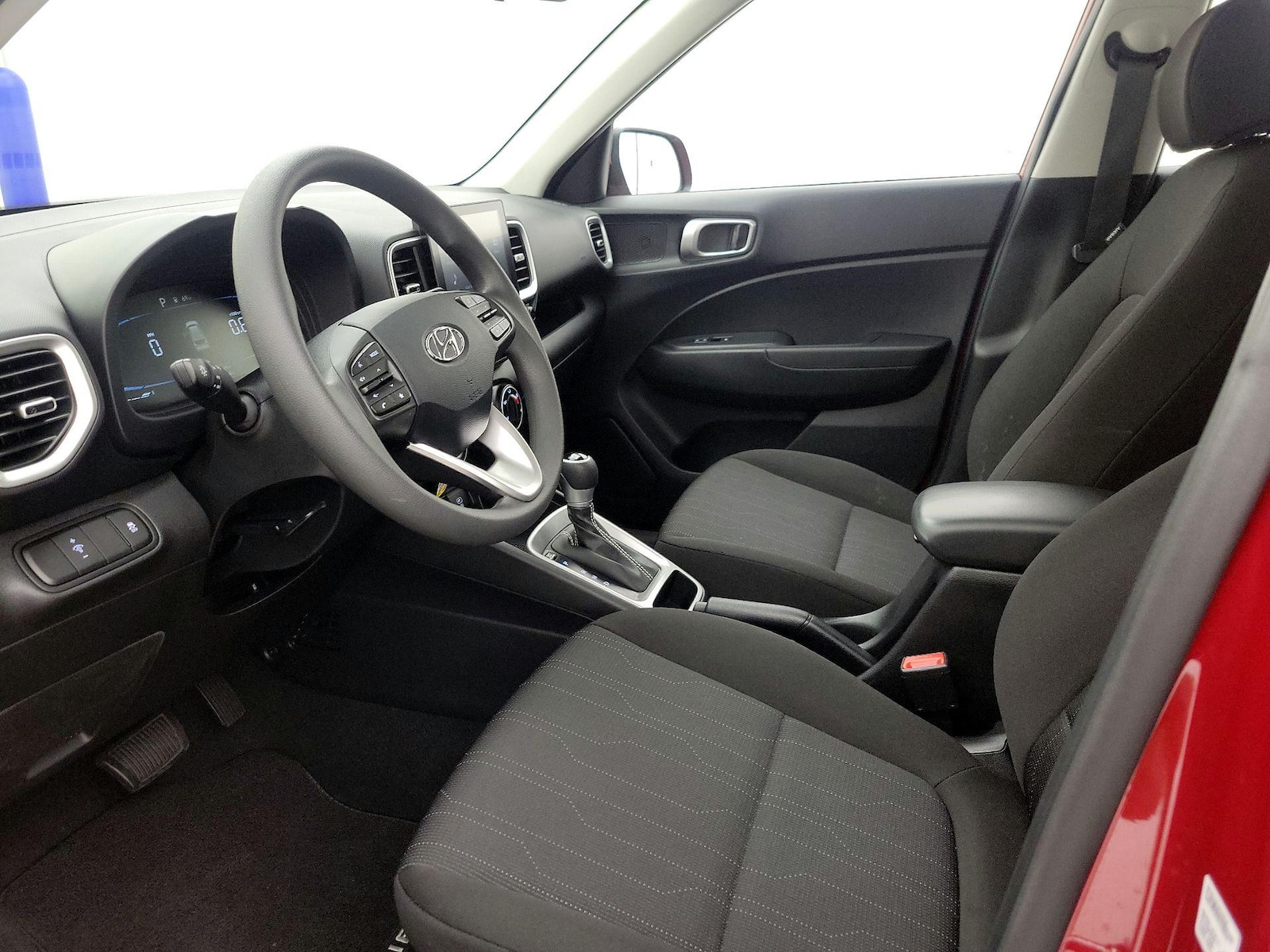 2025 Hyundai Venue SE - Photo 12