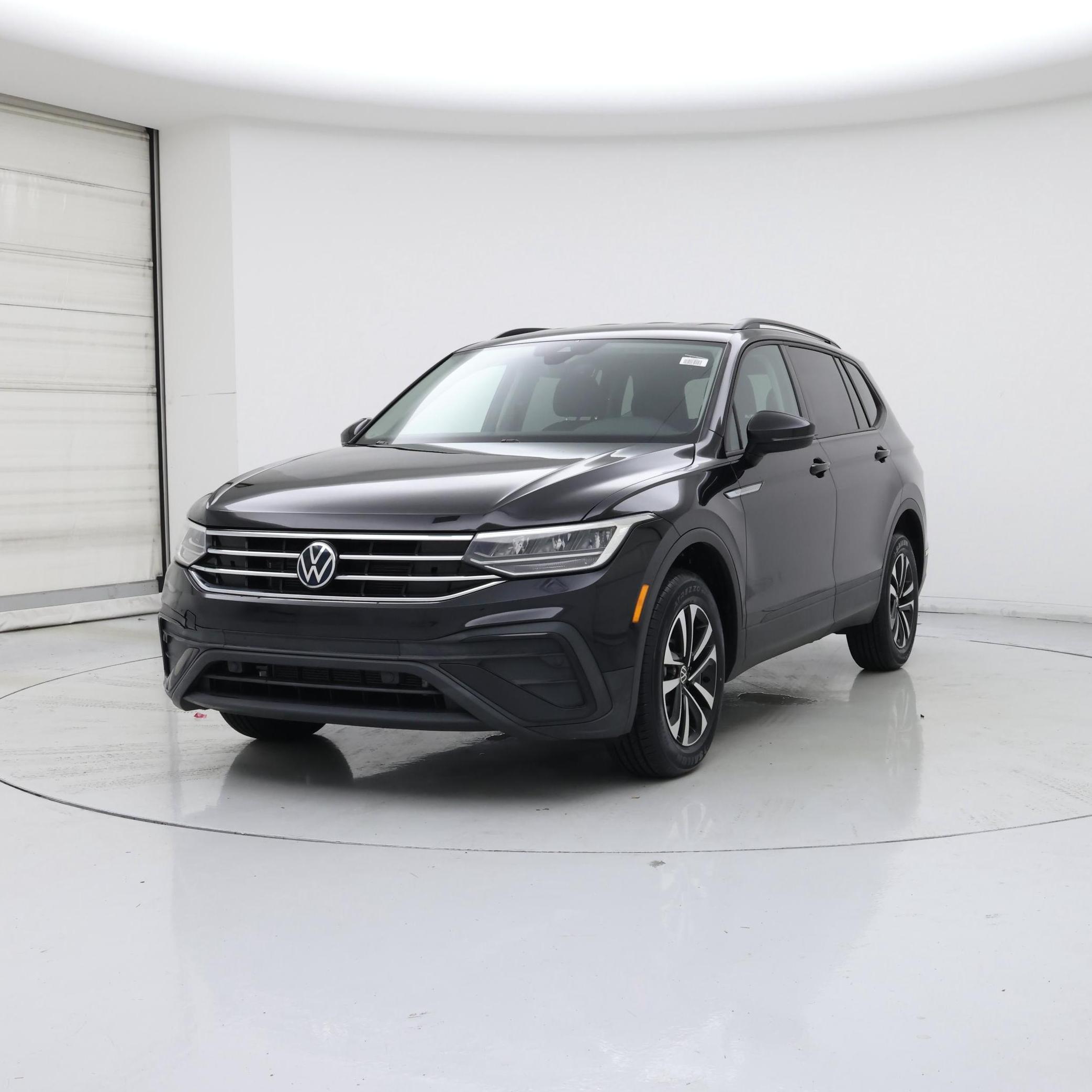 Thumbnail: 2022 Volkswagen Tiguan - 4