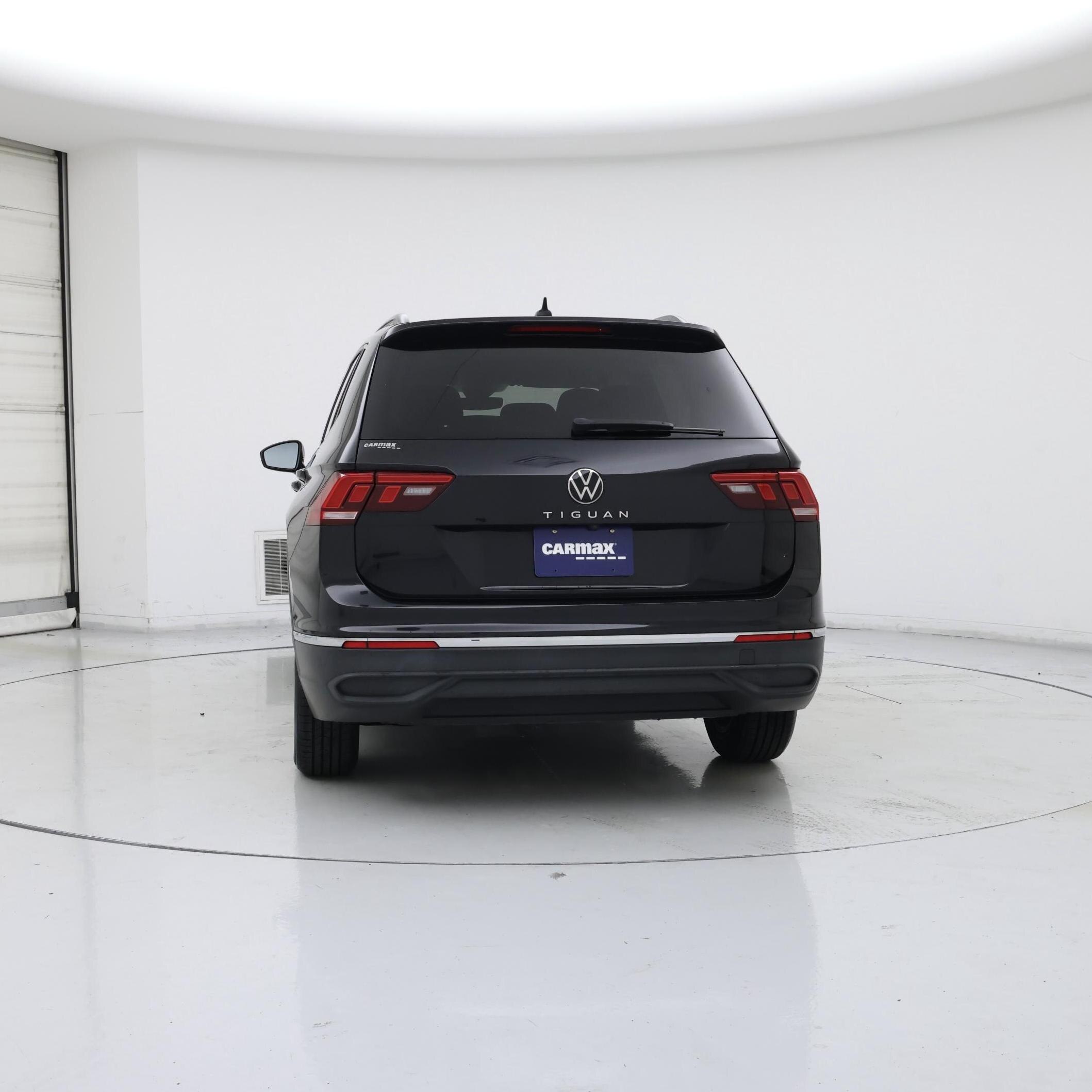 Thumbnail: 2022 Volkswagen Tiguan - 6