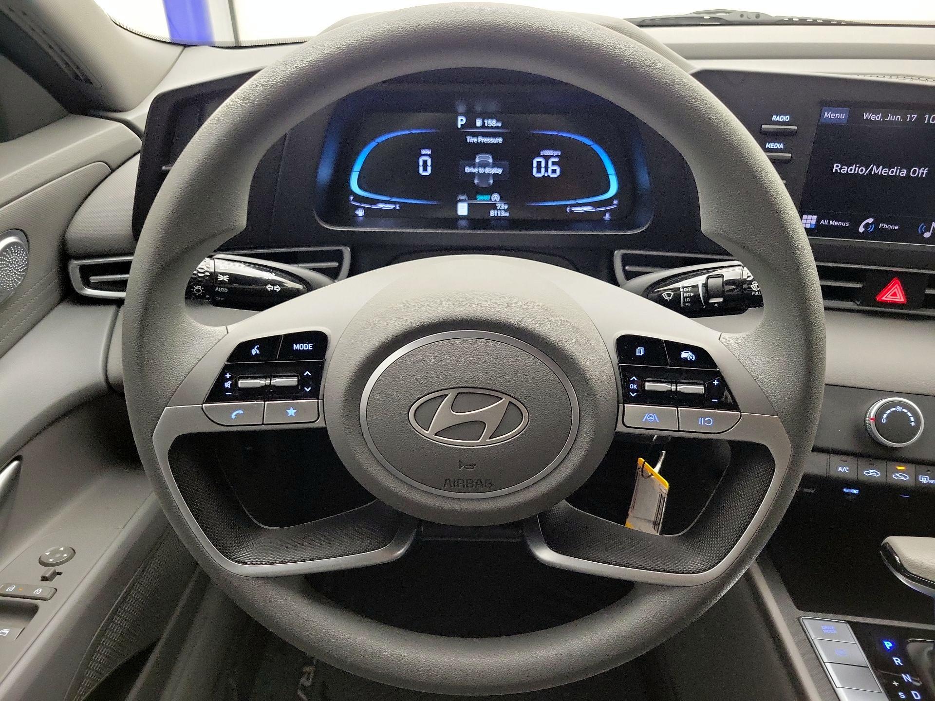 Thumbnail: 2025 Hyundai Elantra - 10