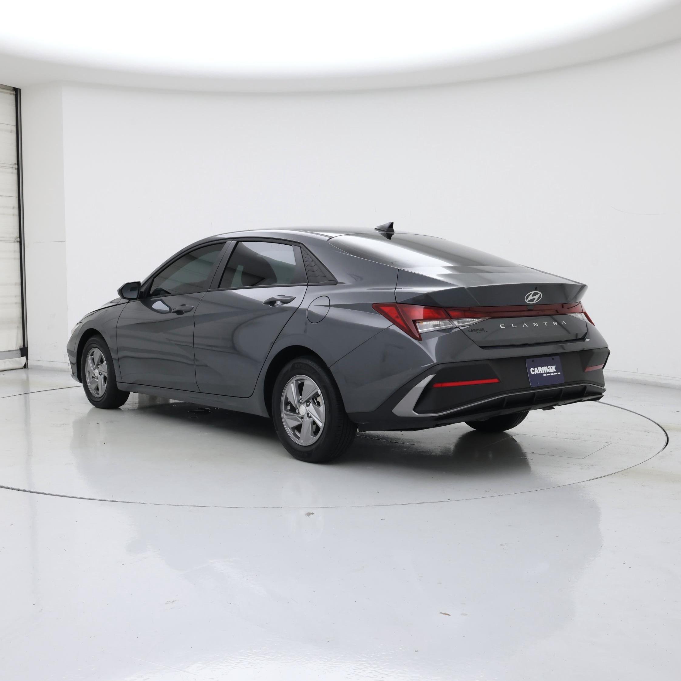 Thumbnail: 2025 Hyundai Elantra - 2