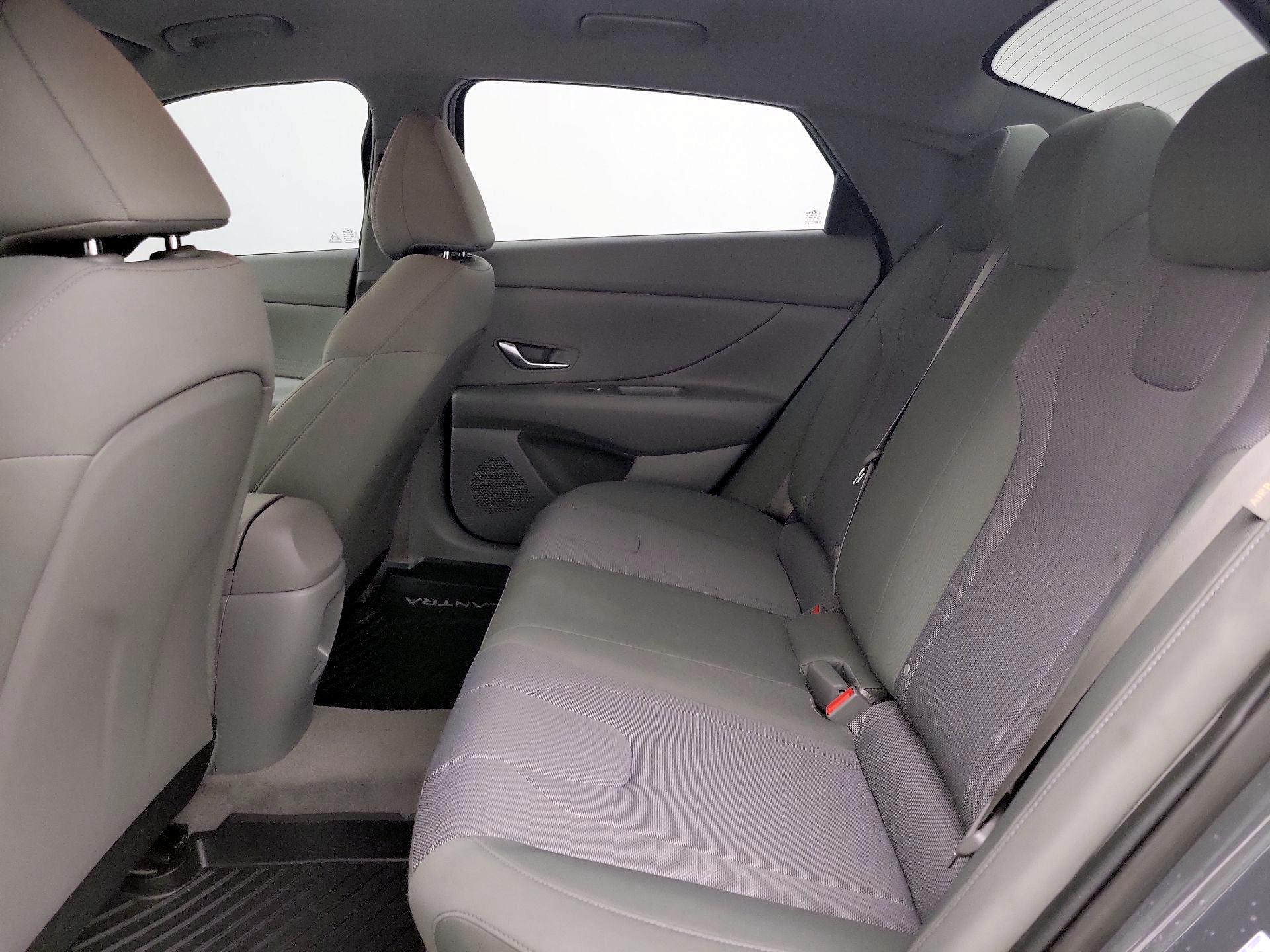 Thumbnail: 2025 Hyundai Elantra - 19