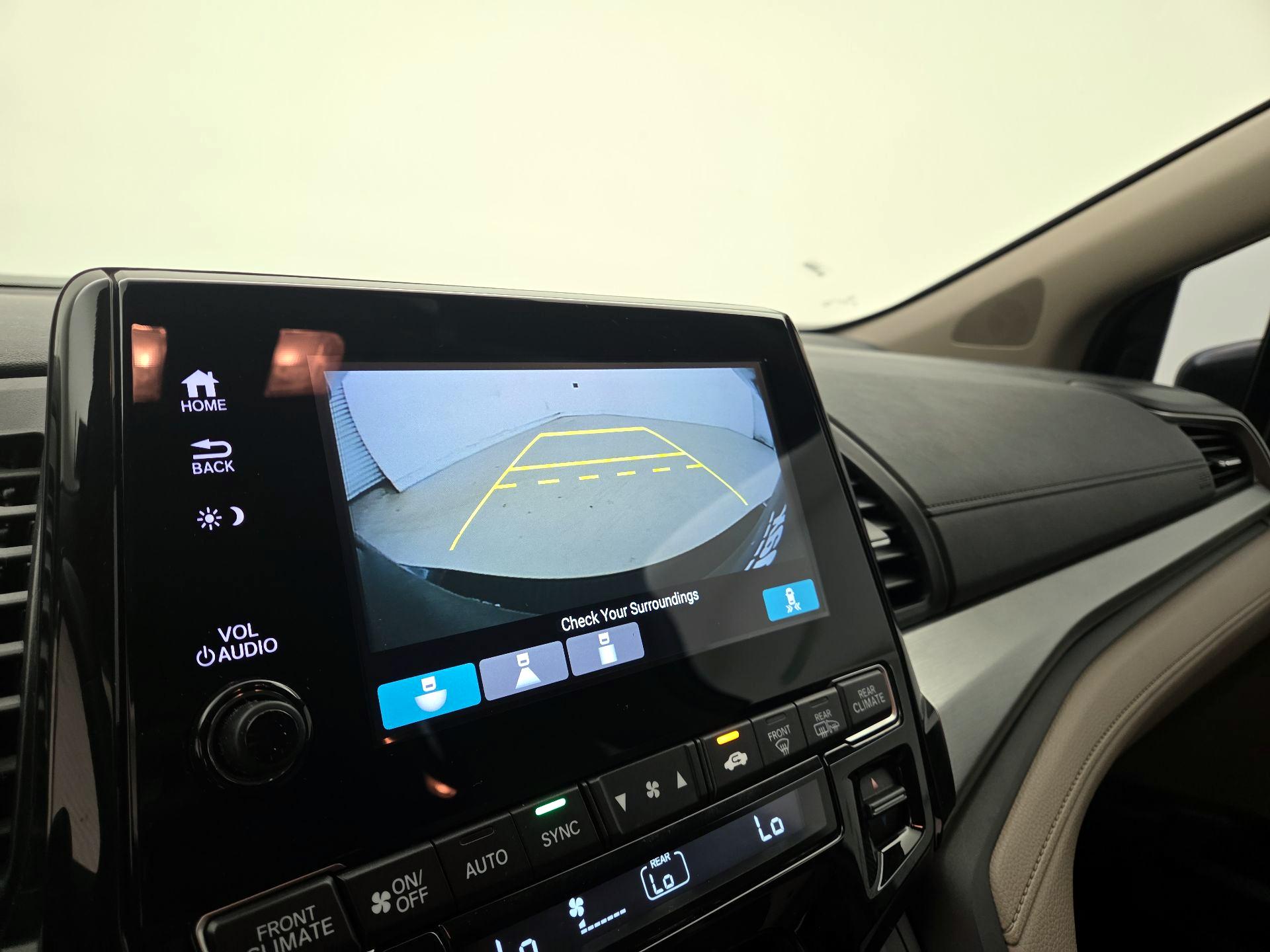 Thumbnail: 2020 Honda Odyssey - 14