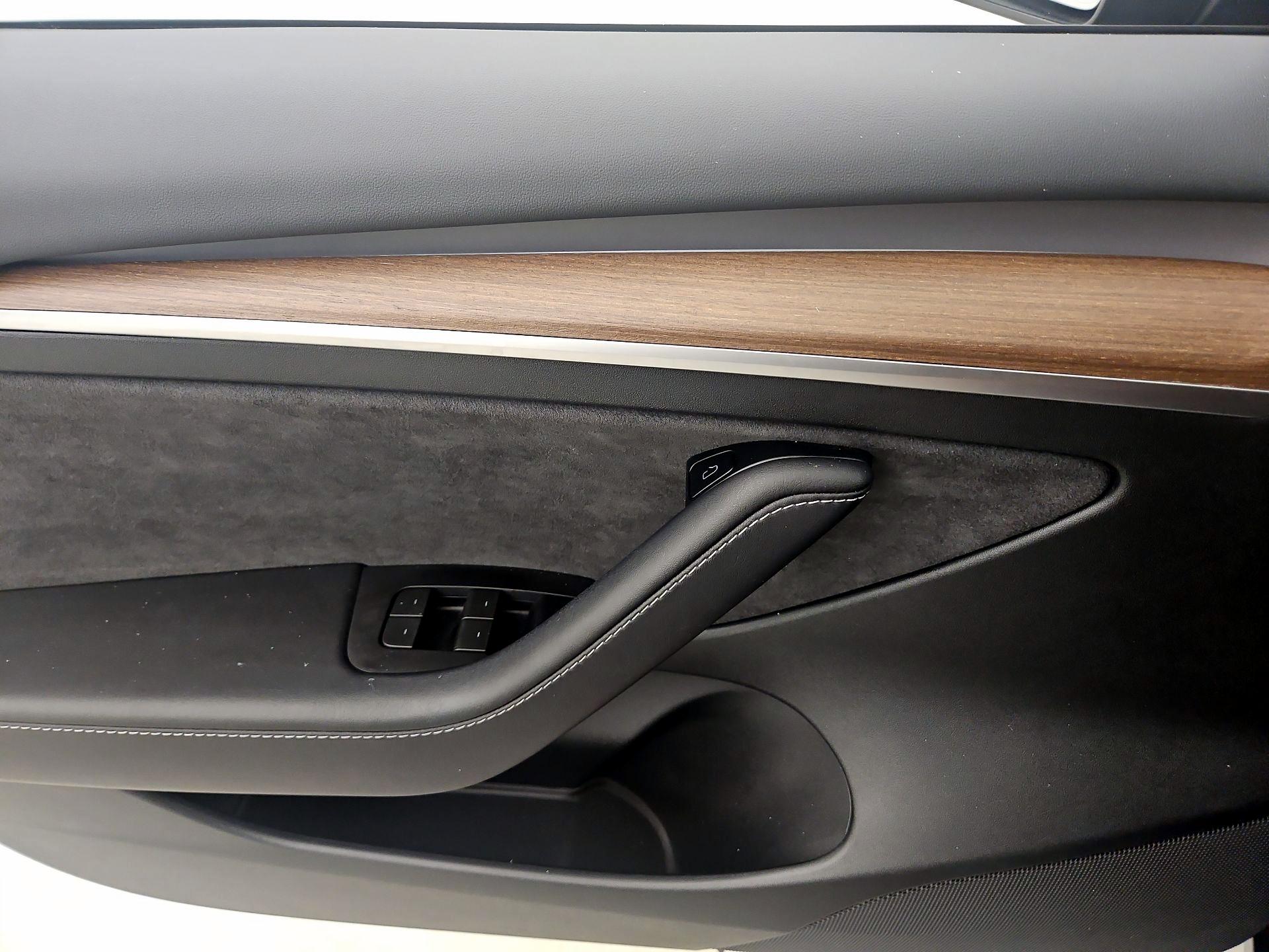 Thumbnail: 2023 Tesla Model 3 - 12