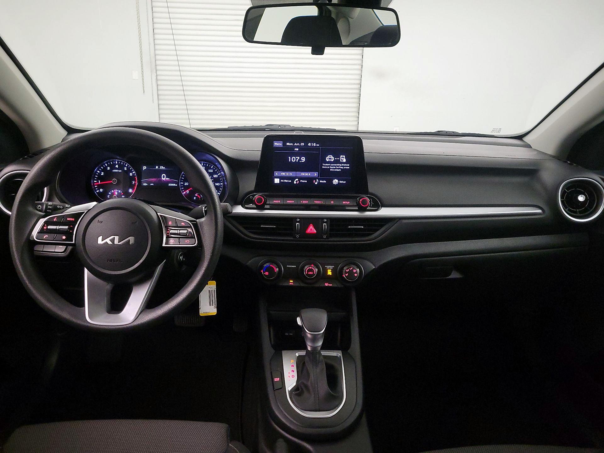 Thumbnail: 2024 Kia Forte - 9