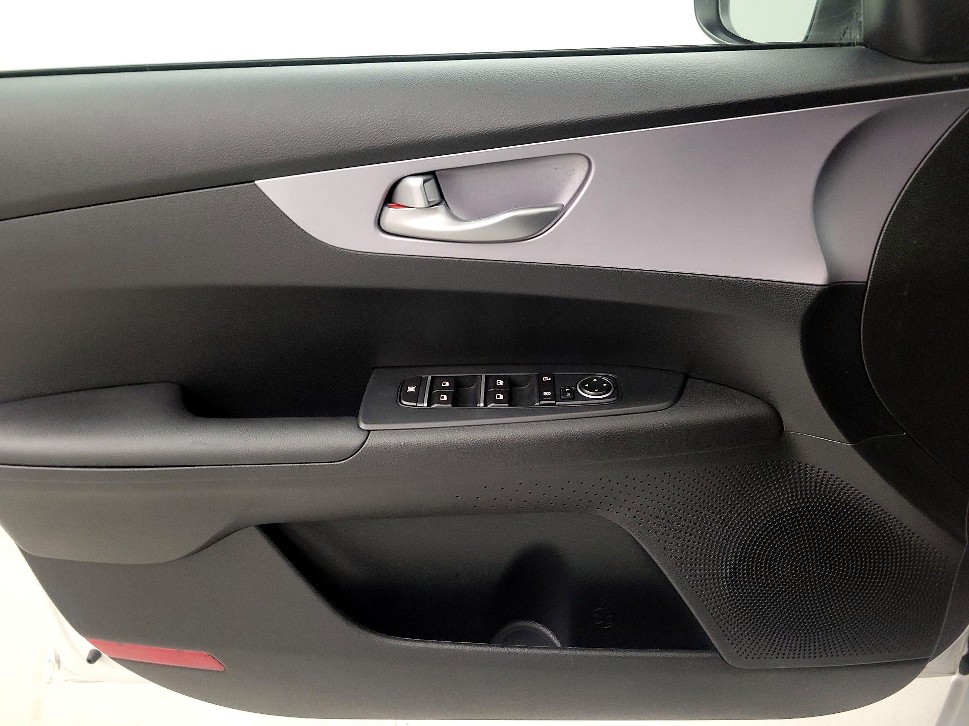 Thumbnail: 2024 Kia Forte - 12