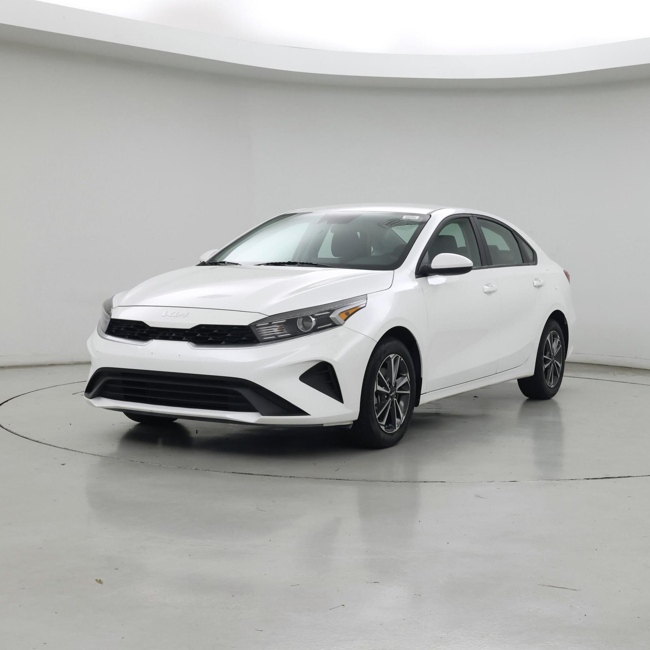 Thumbnail: 2024 Kia Forte - 4