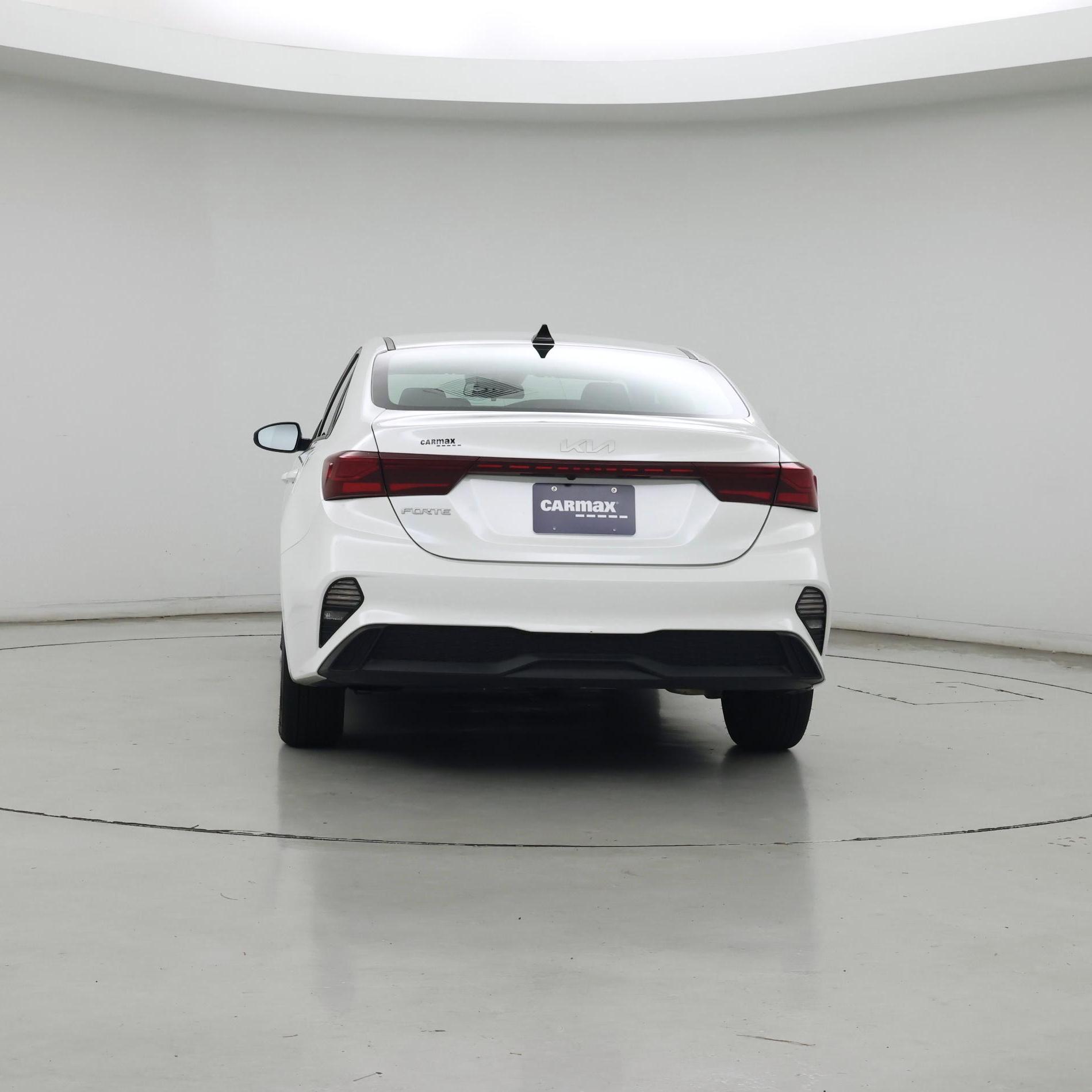 Thumbnail: 2024 Kia Forte - 6