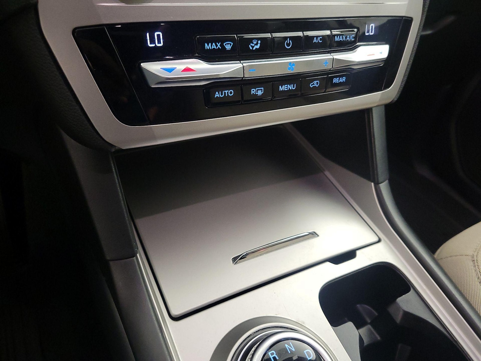 2021 Ford Explorer Base - Photo 17