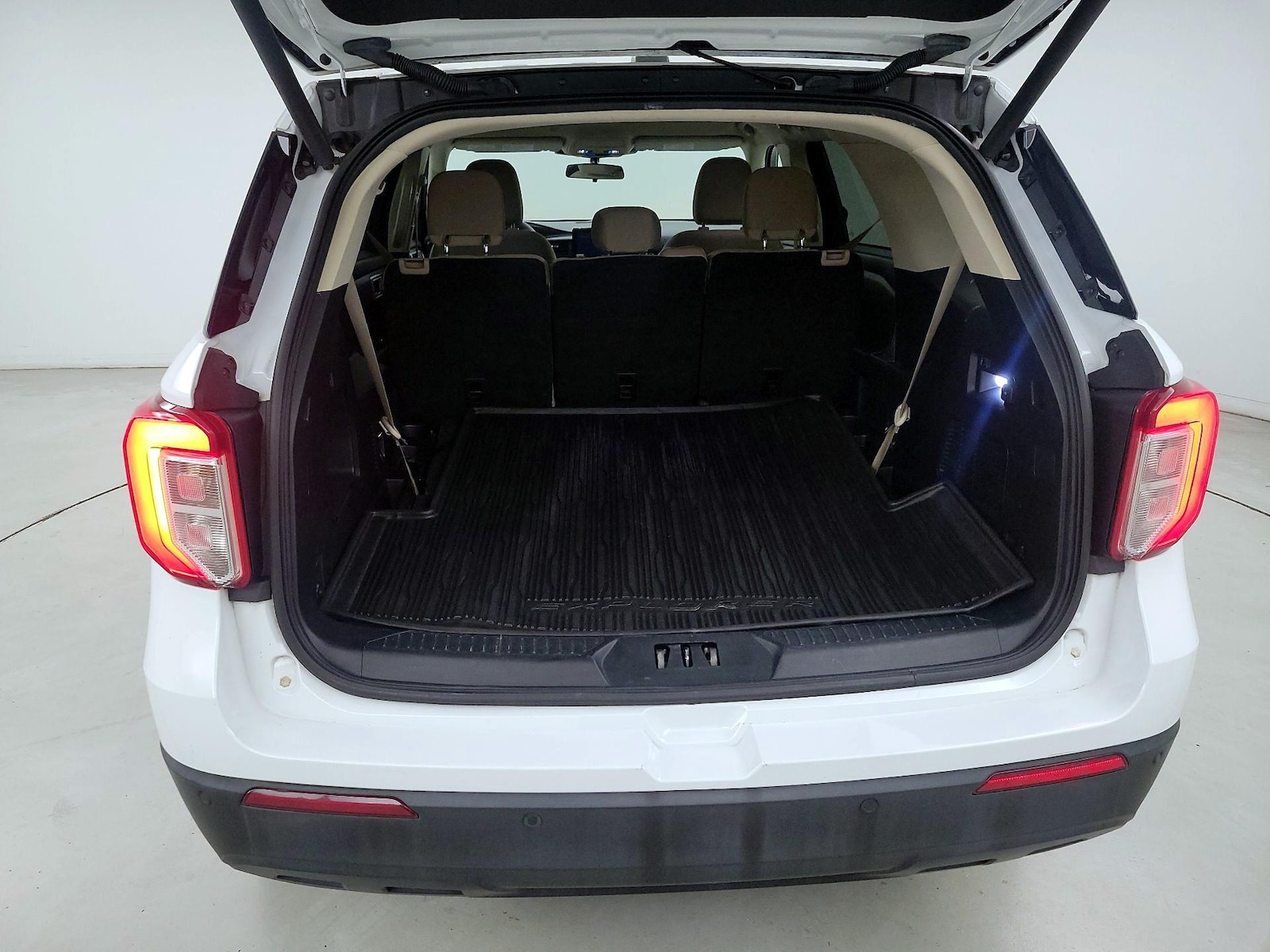 2021 Ford Explorer Base - Photo 21