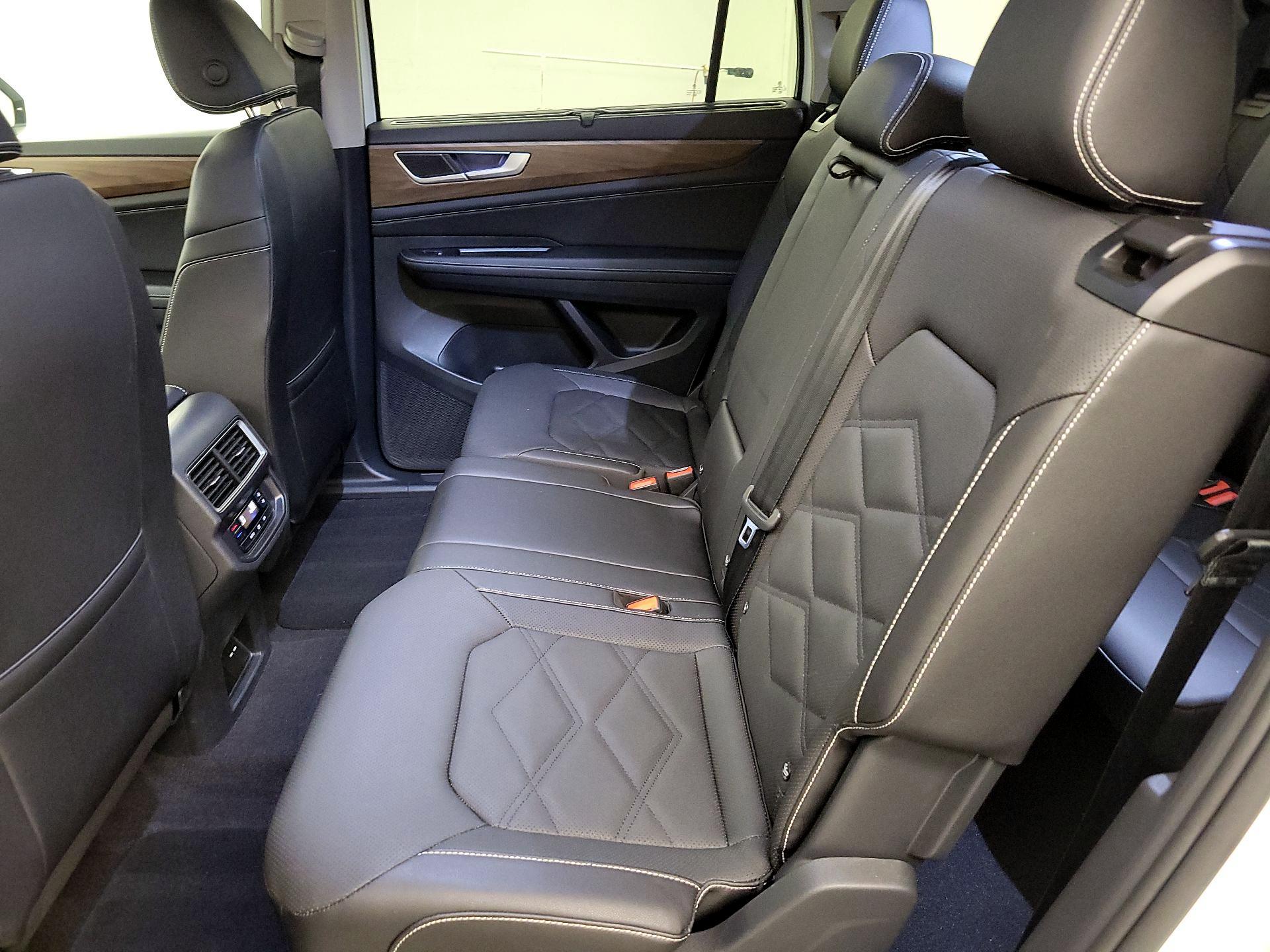 Thumbnail: 2025 Volkswagen Atlas - 19