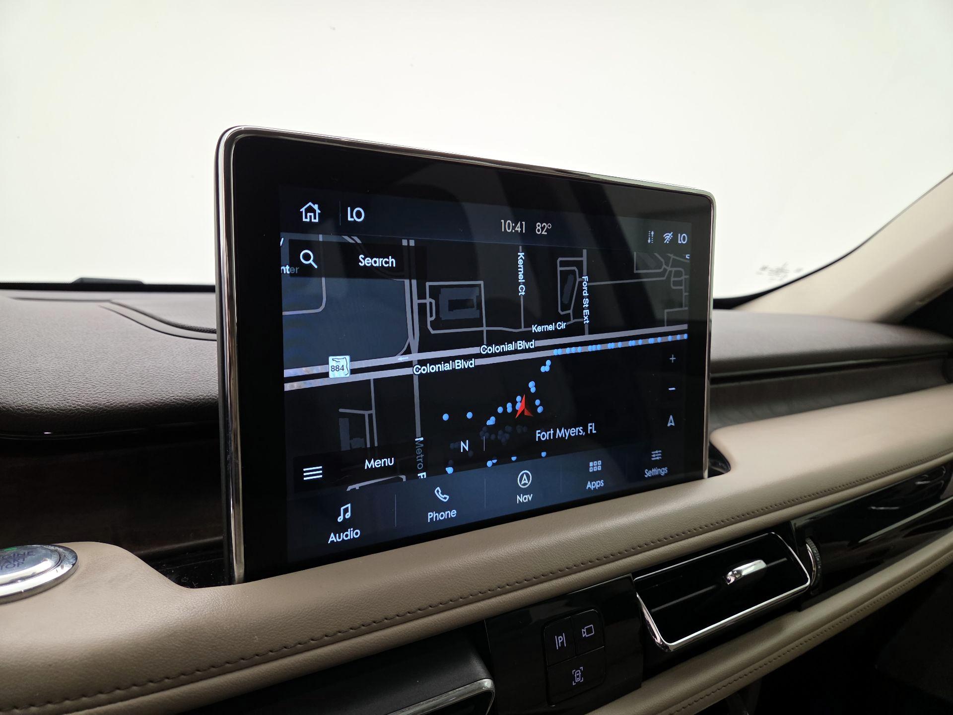Thumbnail: 2020 Lincoln Aviator - 14