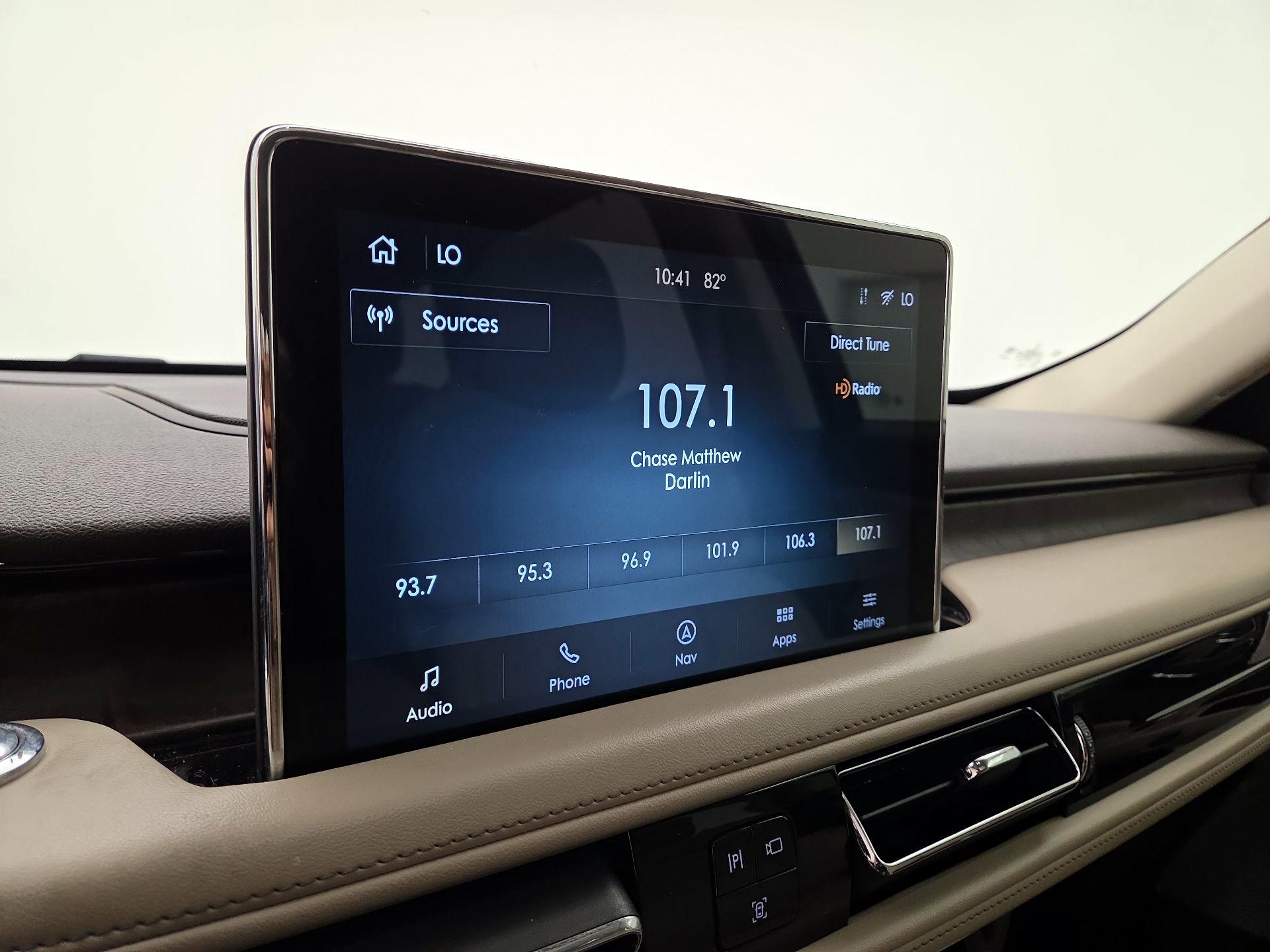 Thumbnail: 2020 Lincoln Aviator - 16