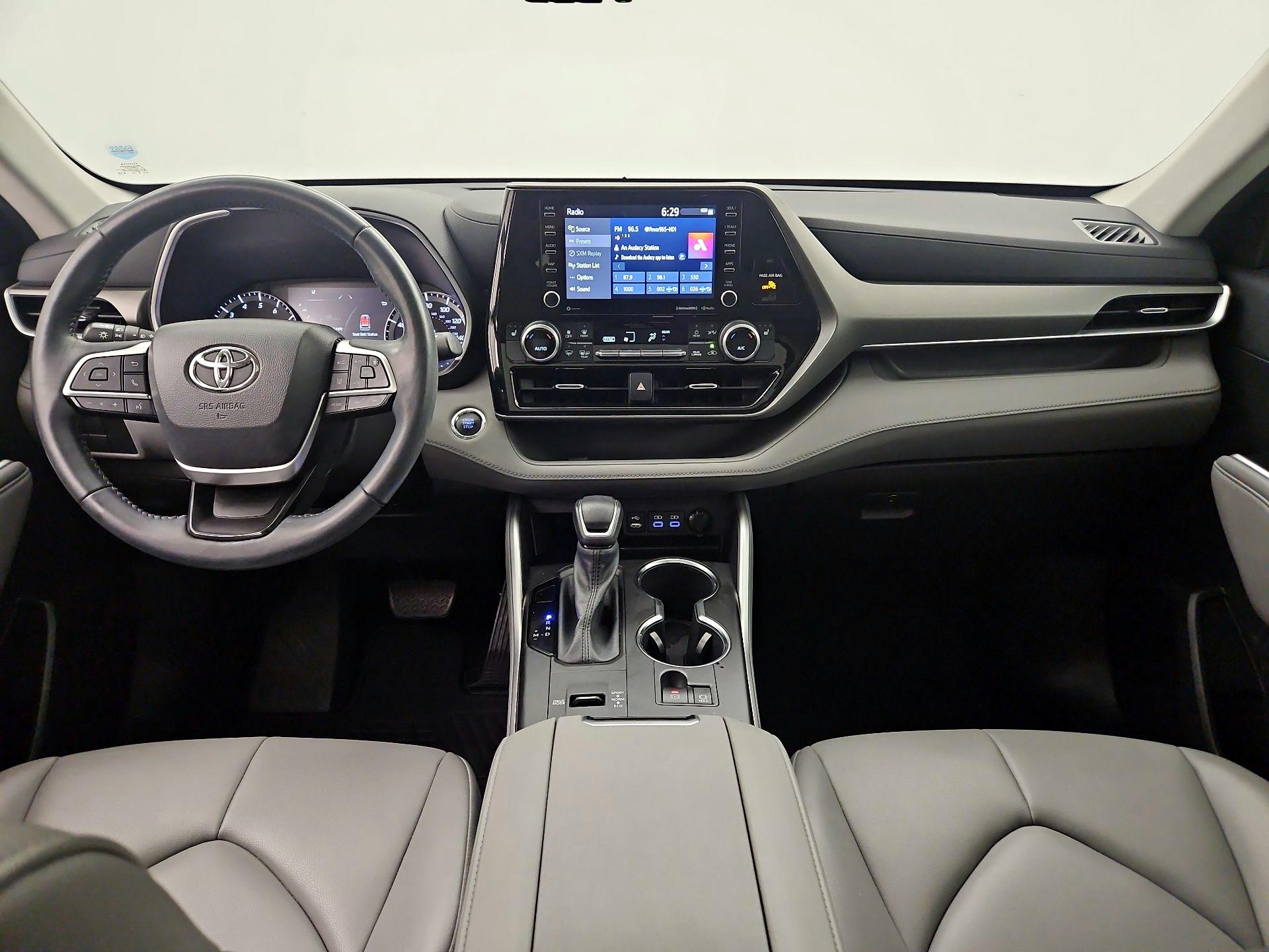 Thumbnail: 2022 Toyota Highlander - 9