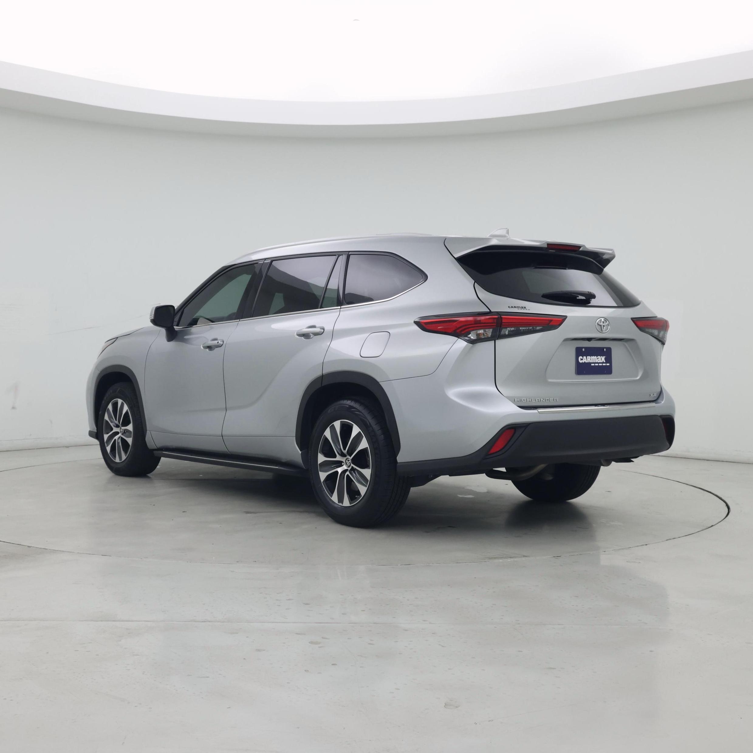 Thumbnail: 2022 Toyota Highlander - 2