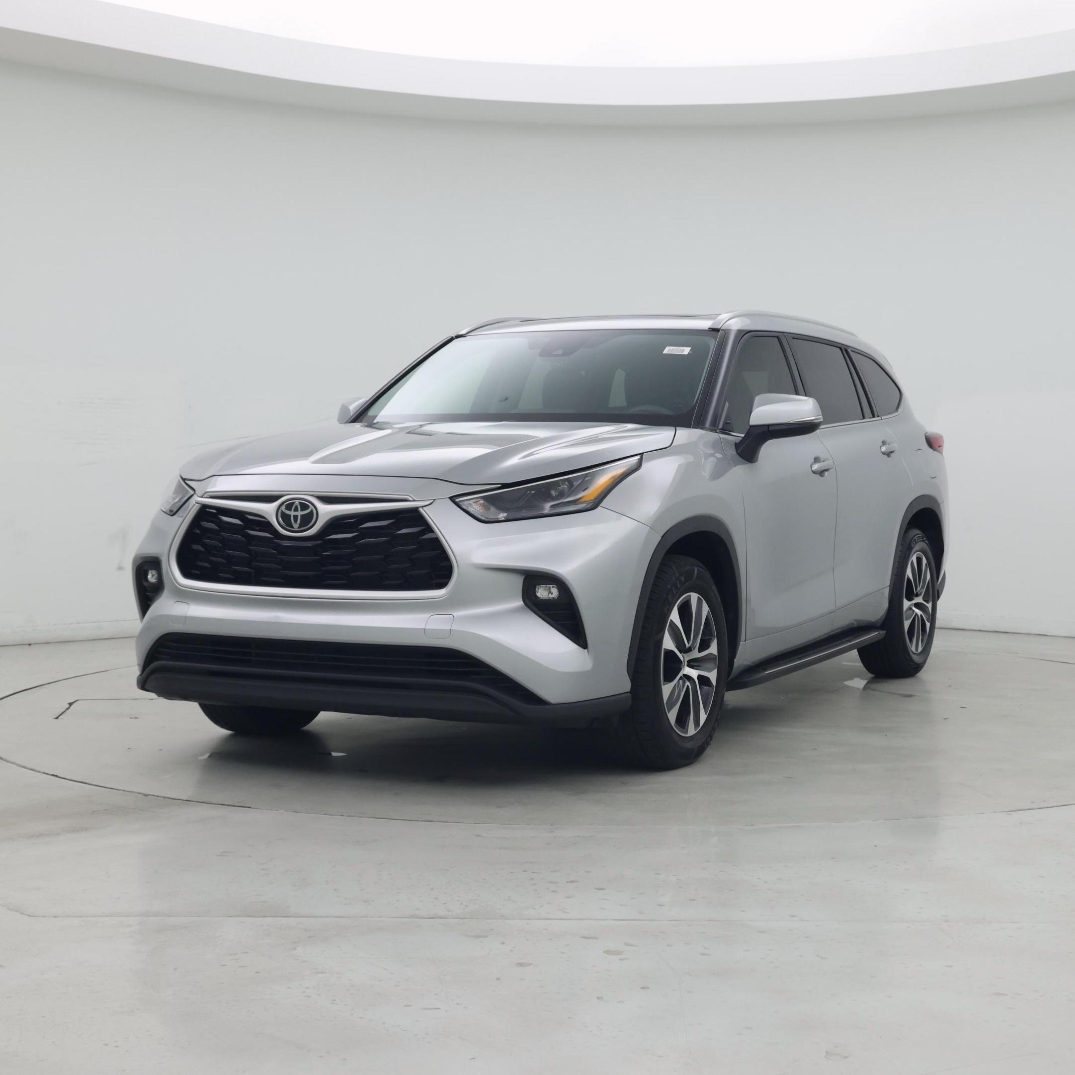 Thumbnail: 2022 Toyota Highlander - 4