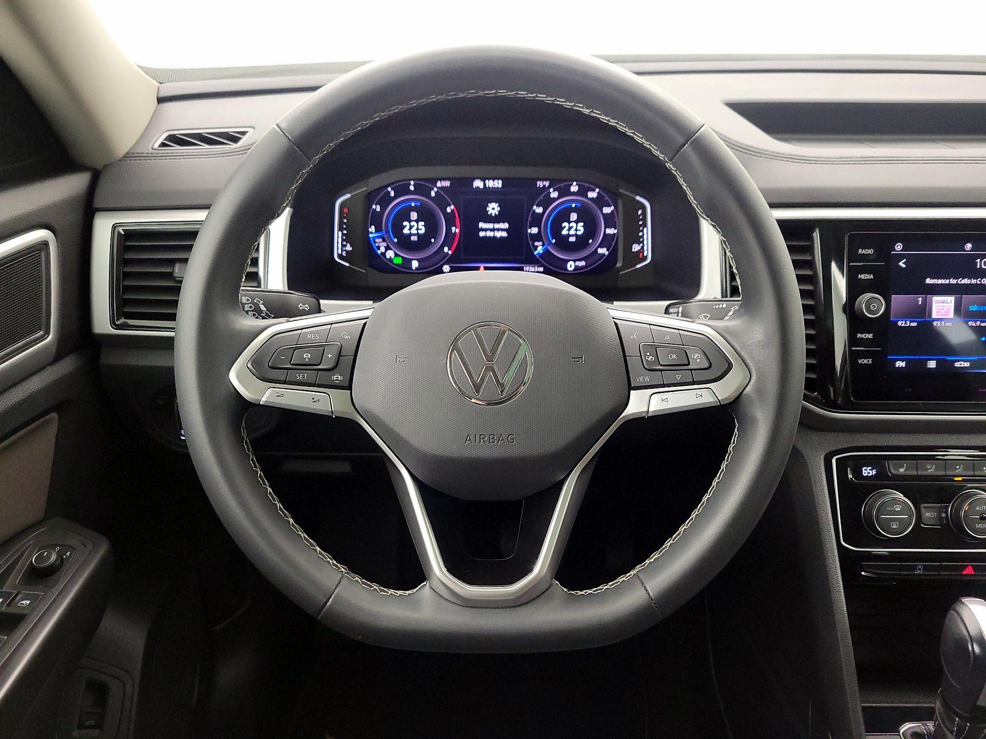 Thumbnail: 2023 Volkswagen Atlas - 10