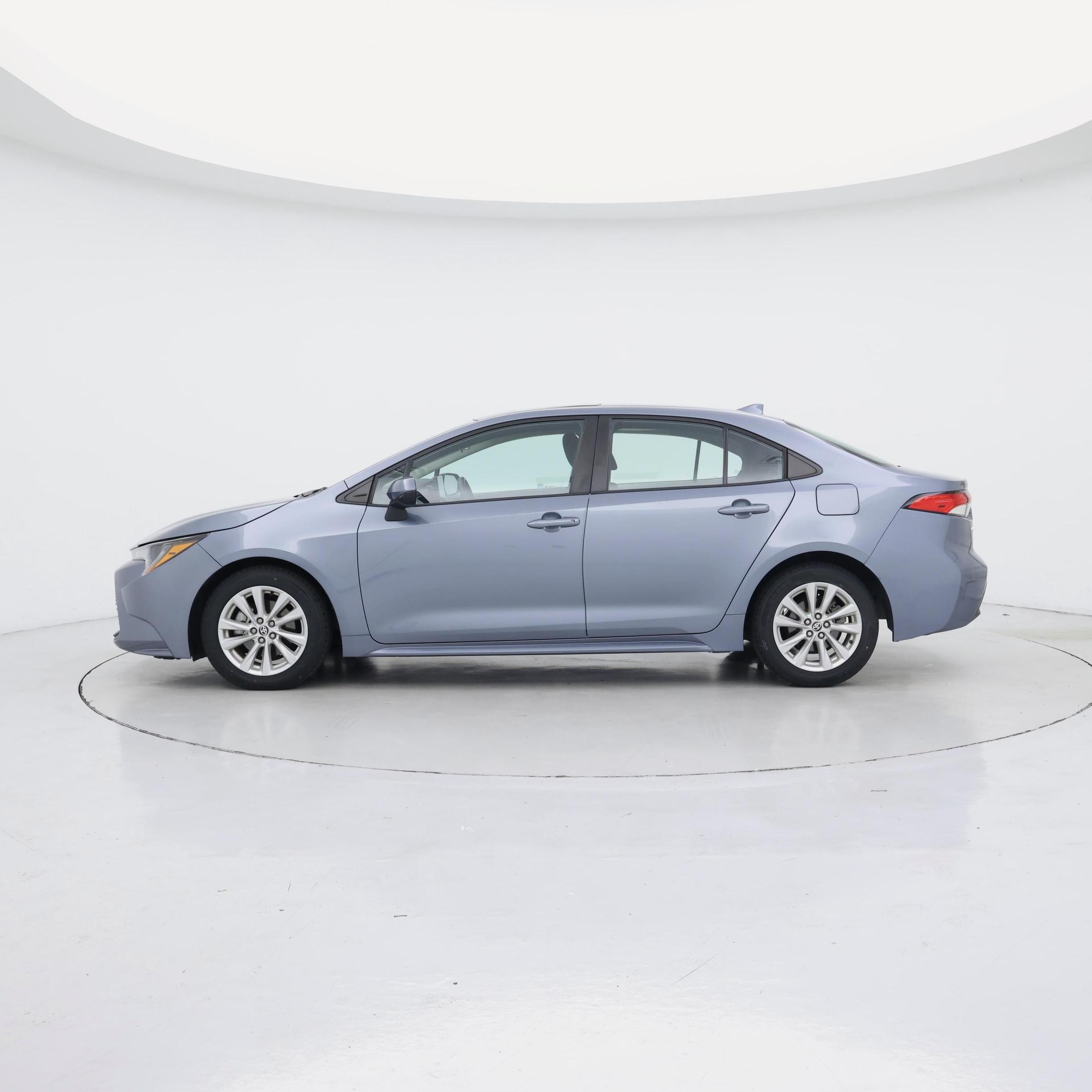 Thumbnail: 2023 Toyota Corolla - 3