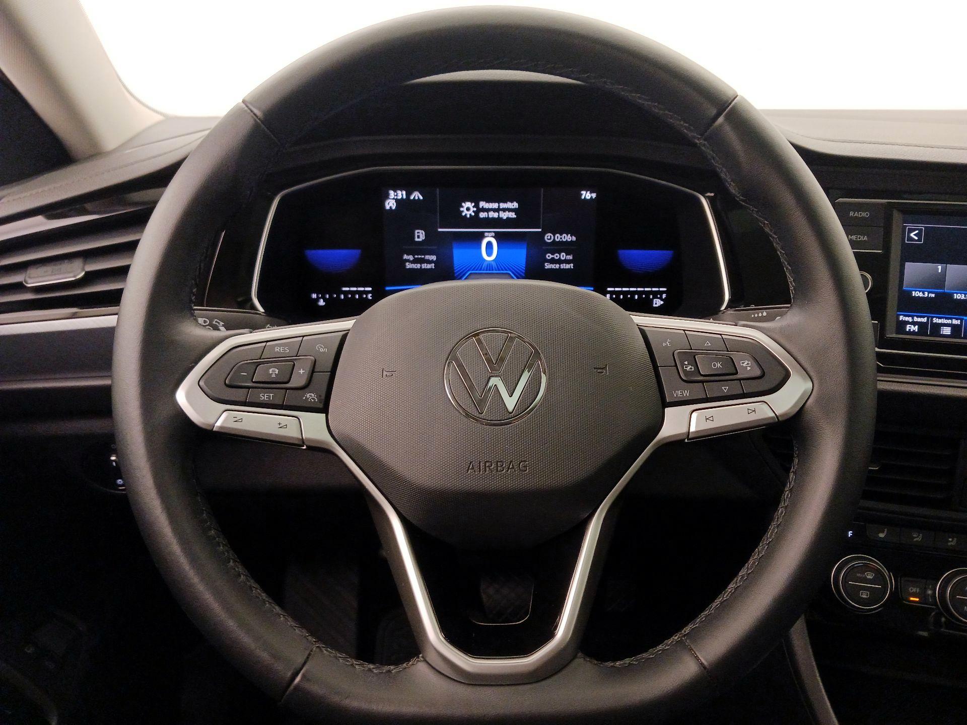 Thumbnail: 2023 Volkswagen Jetta - 10