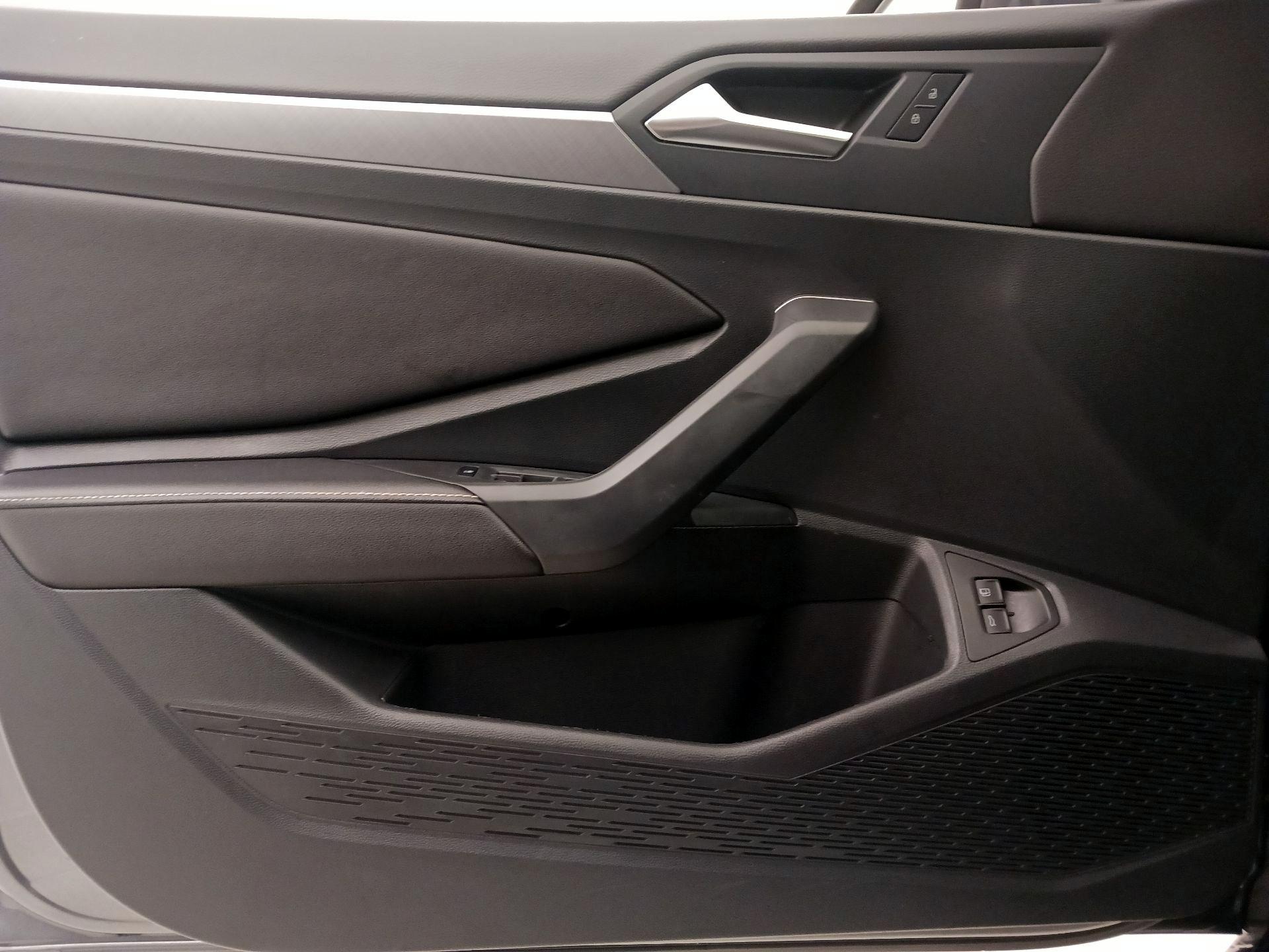 Thumbnail: 2023 Volkswagen Jetta - 12