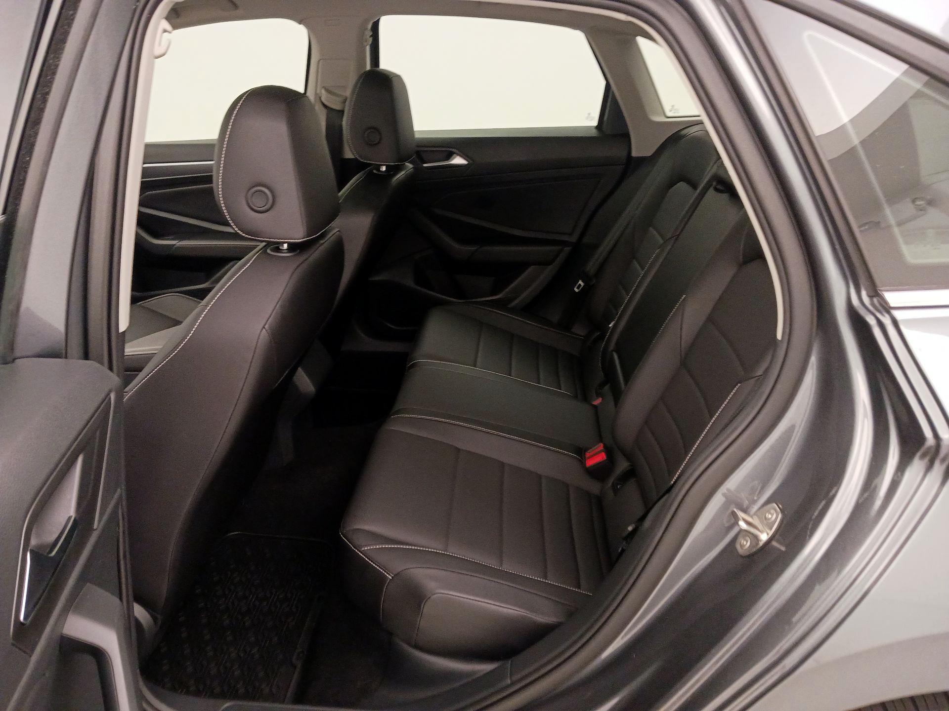 Thumbnail: 2023 Volkswagen Jetta - 20