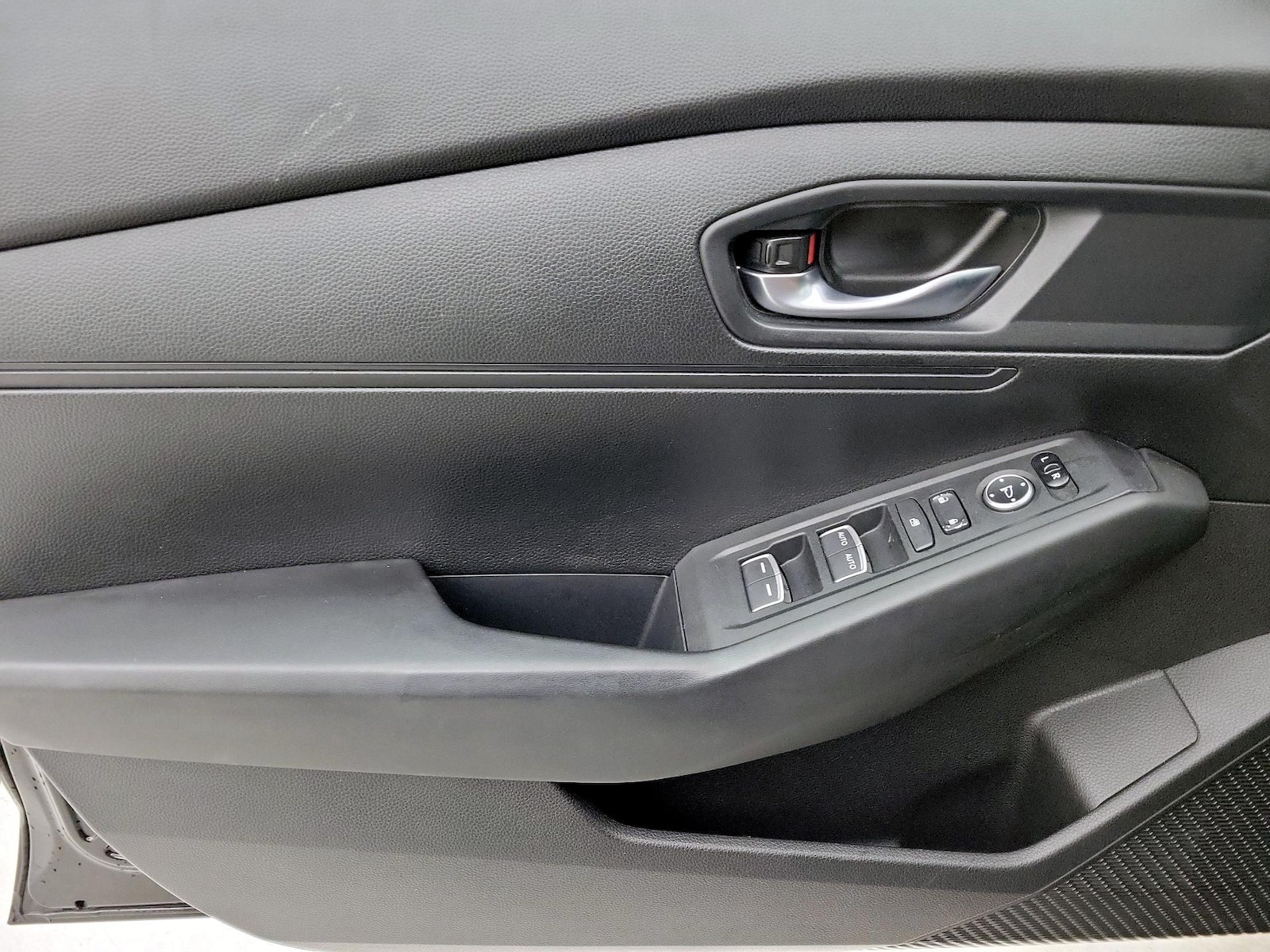 2024 Honda Accord LX - Photo 13
