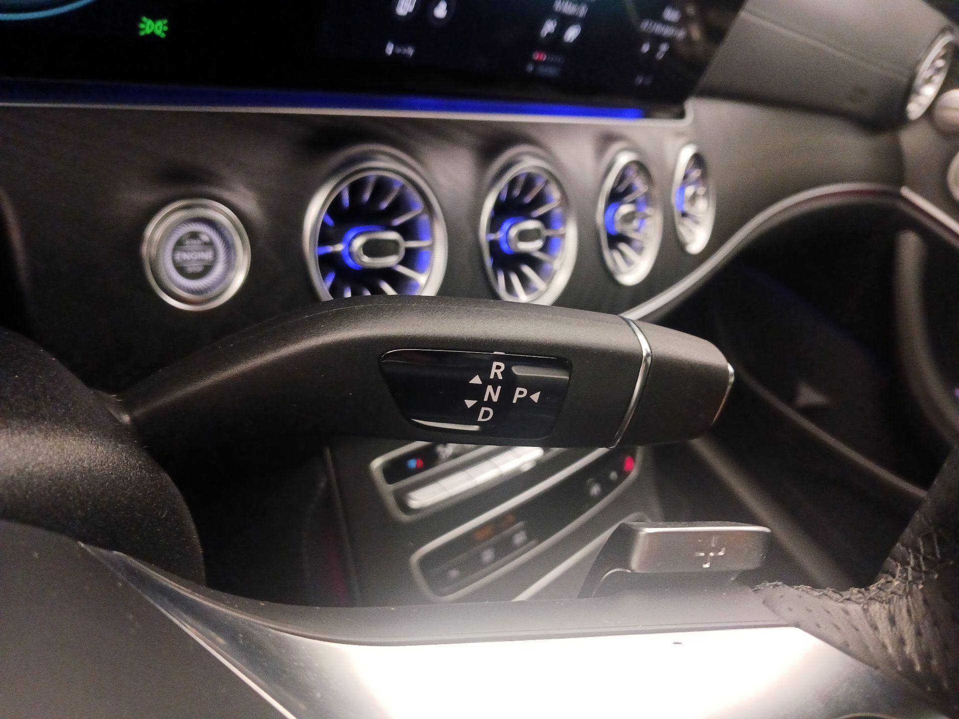 Thumbnail: 2022 Mercedes-Benz E-Class - 18