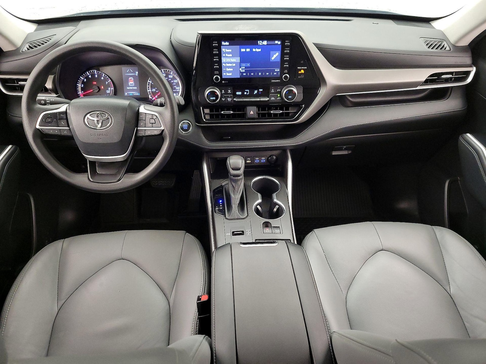 2022 Toyota Highlander L - Photo 10