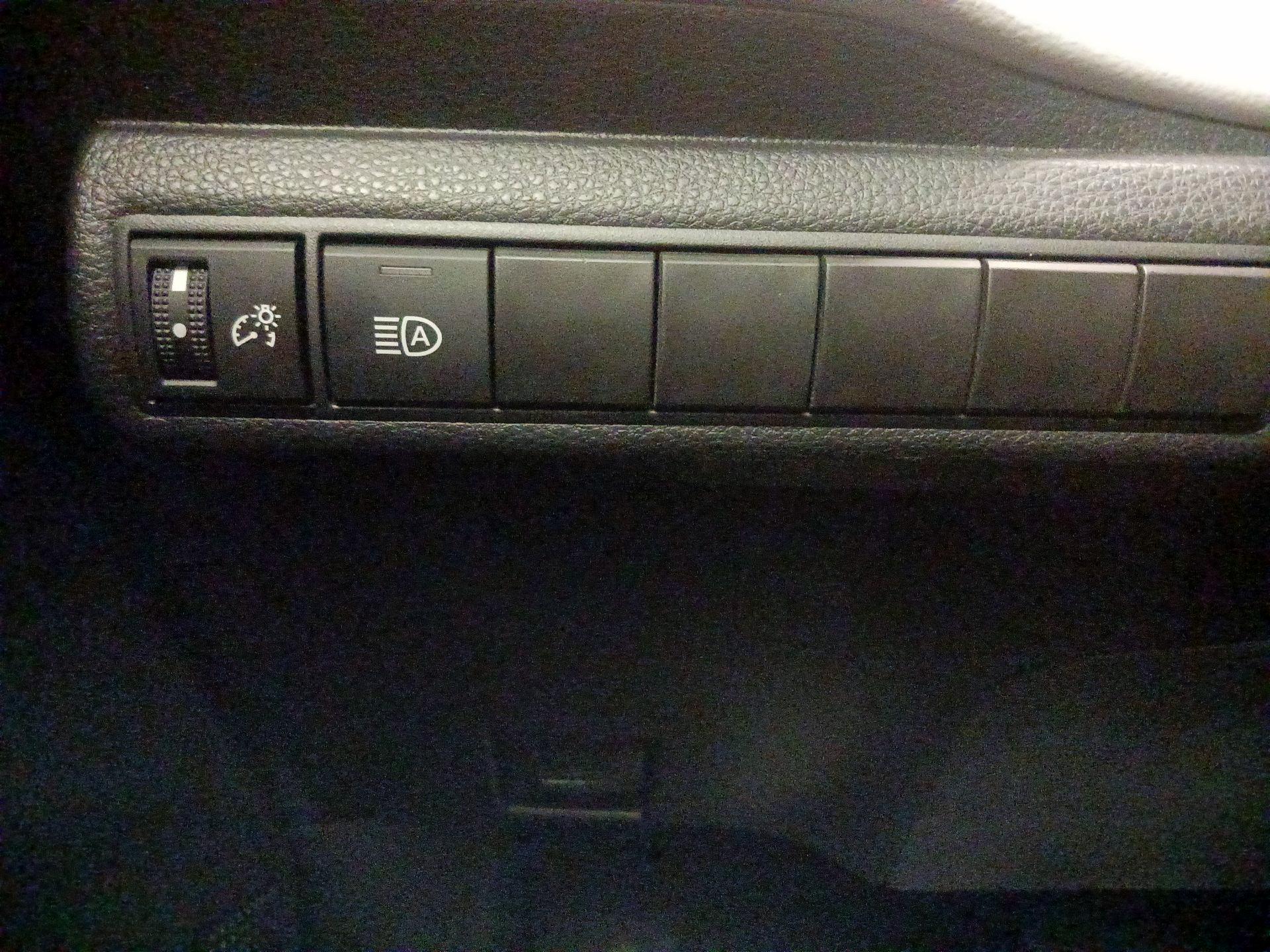 Thumbnail: 2024 Toyota Corolla - 13