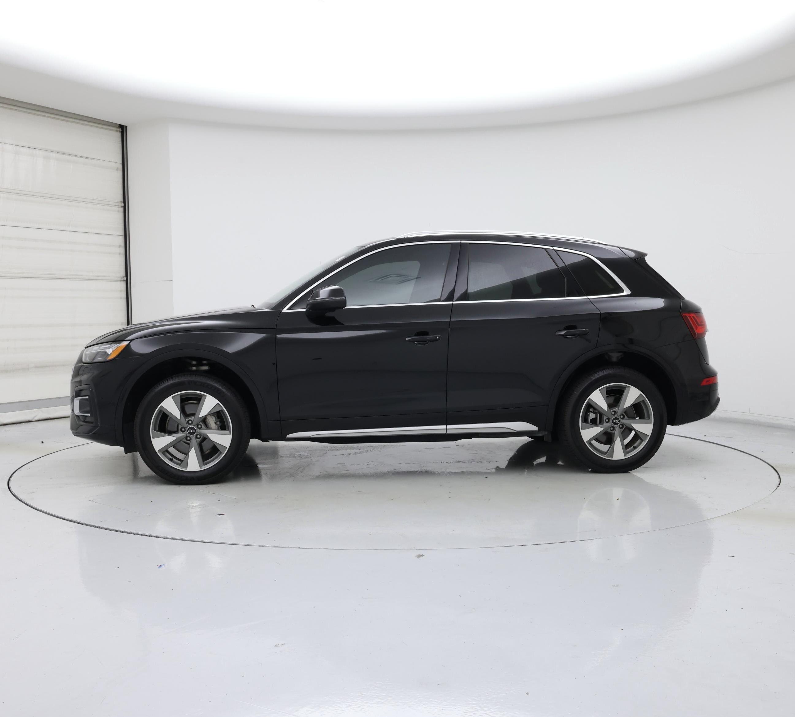 Thumbnail: 2024 Audi Q5 - 3