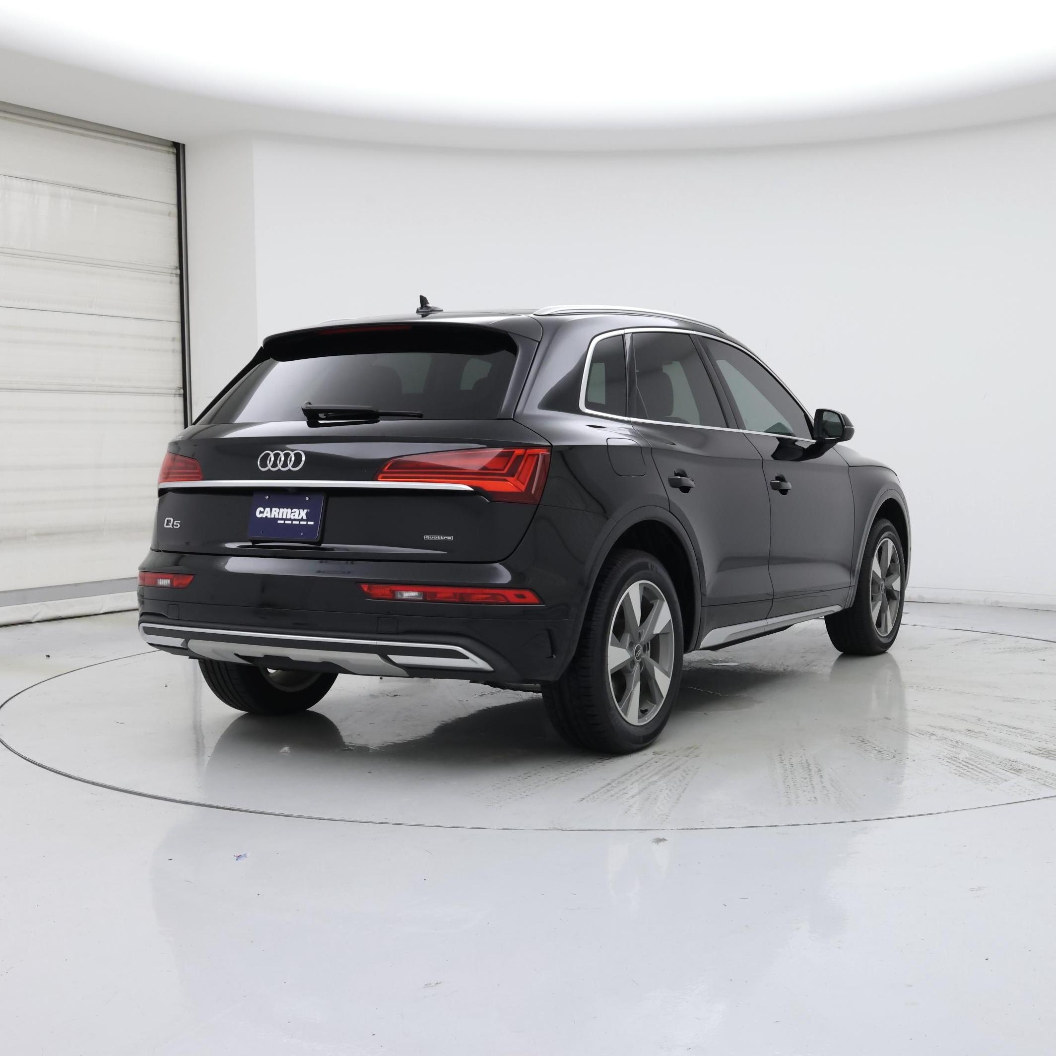 Thumbnail: 2024 Audi Q5 - 8