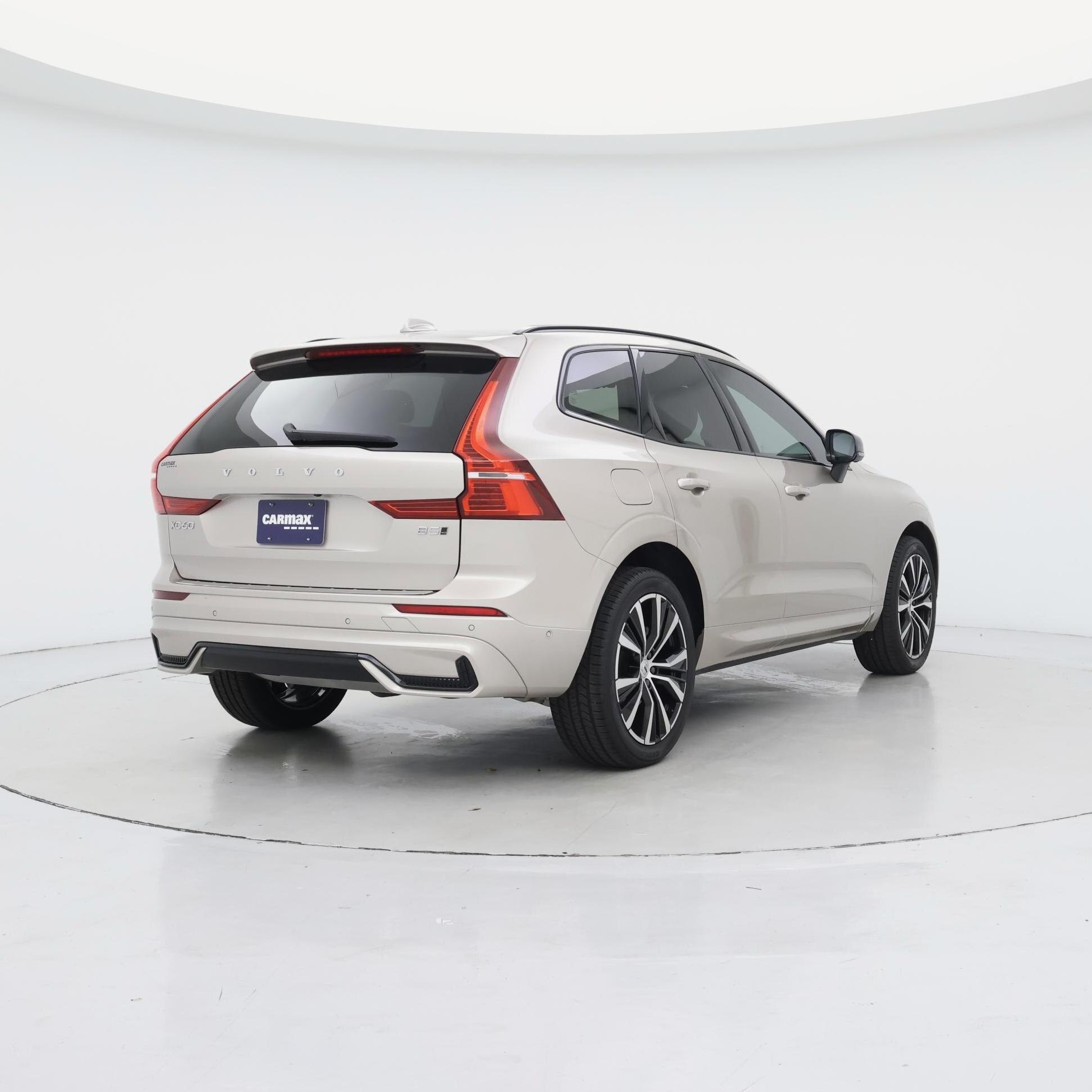 Thumbnail: 2023 Volvo XC60 - 8