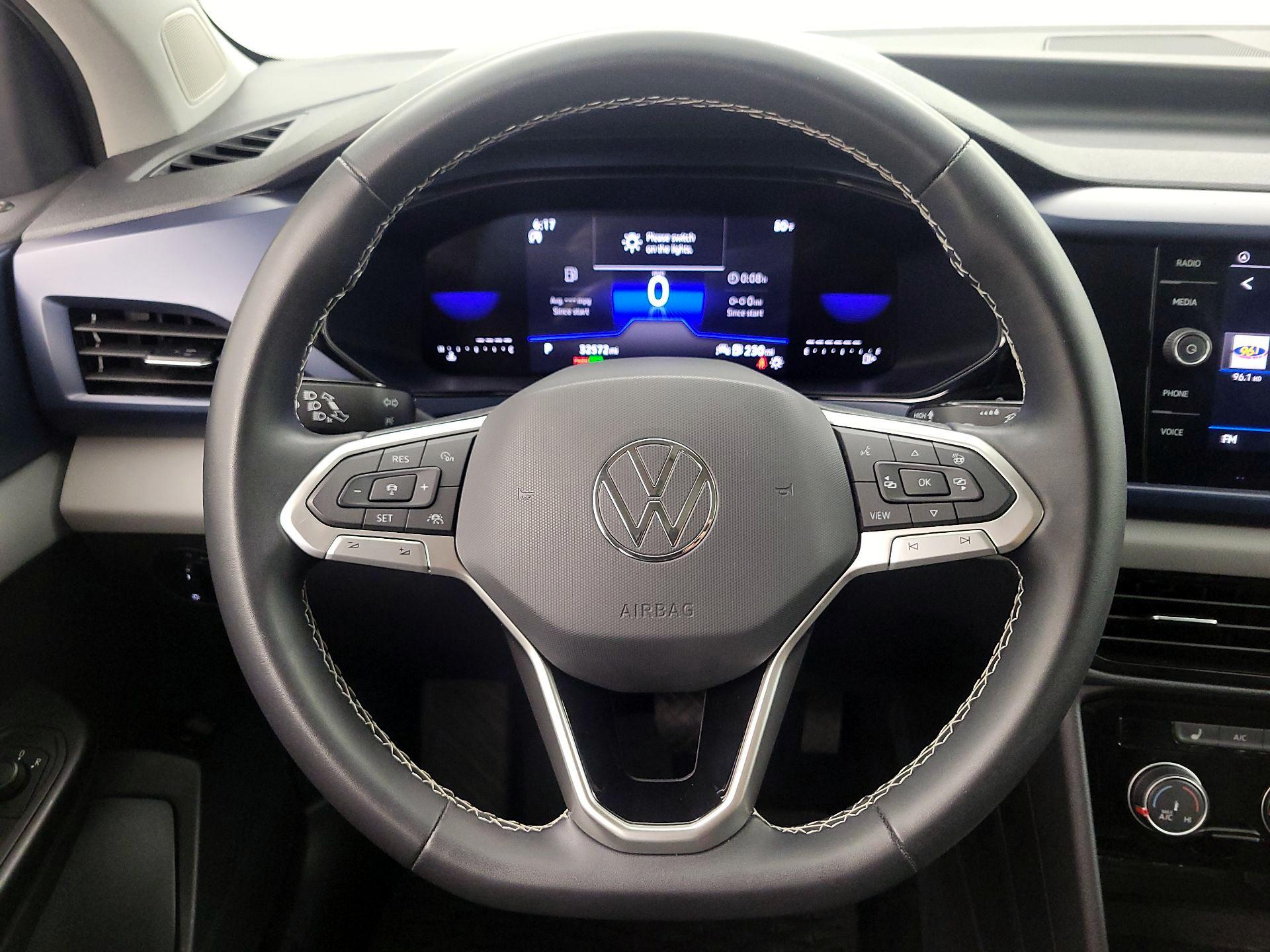 Thumbnail: 2023 Volkswagen Taos - 10