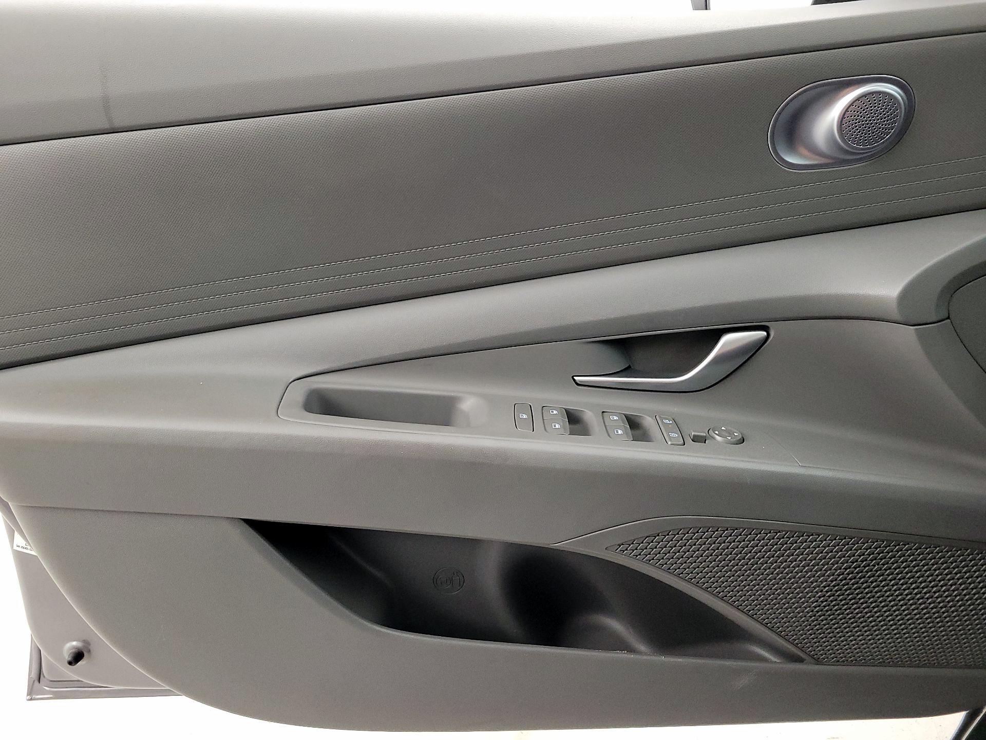 Thumbnail: 2024 Hyundai Elantra - 12
