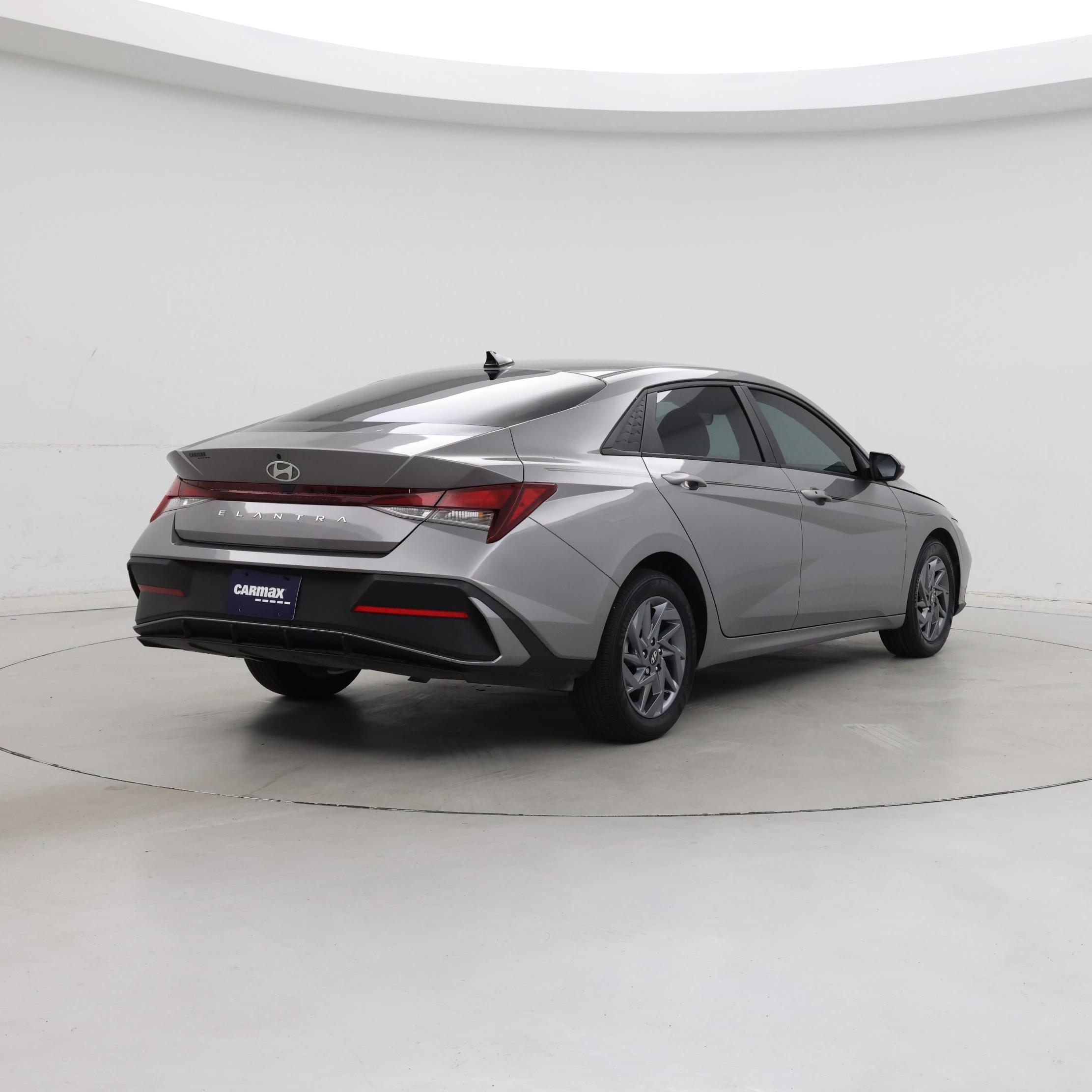 Thumbnail: 2024 Hyundai Elantra - 8