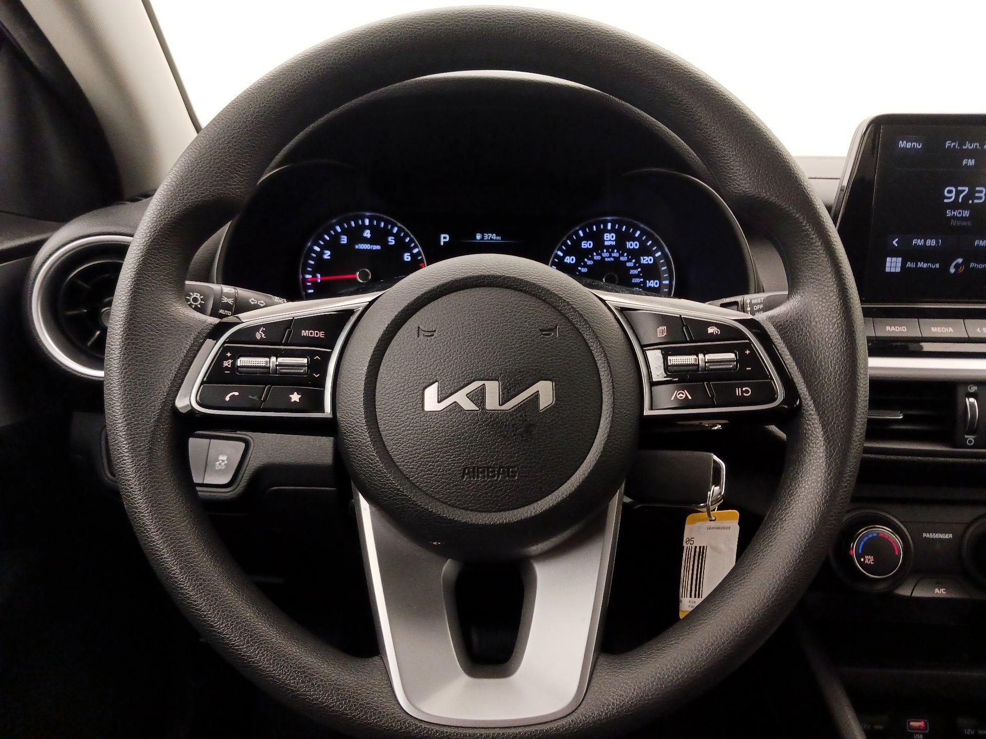 Thumbnail: 2023 Kia Forte - 10