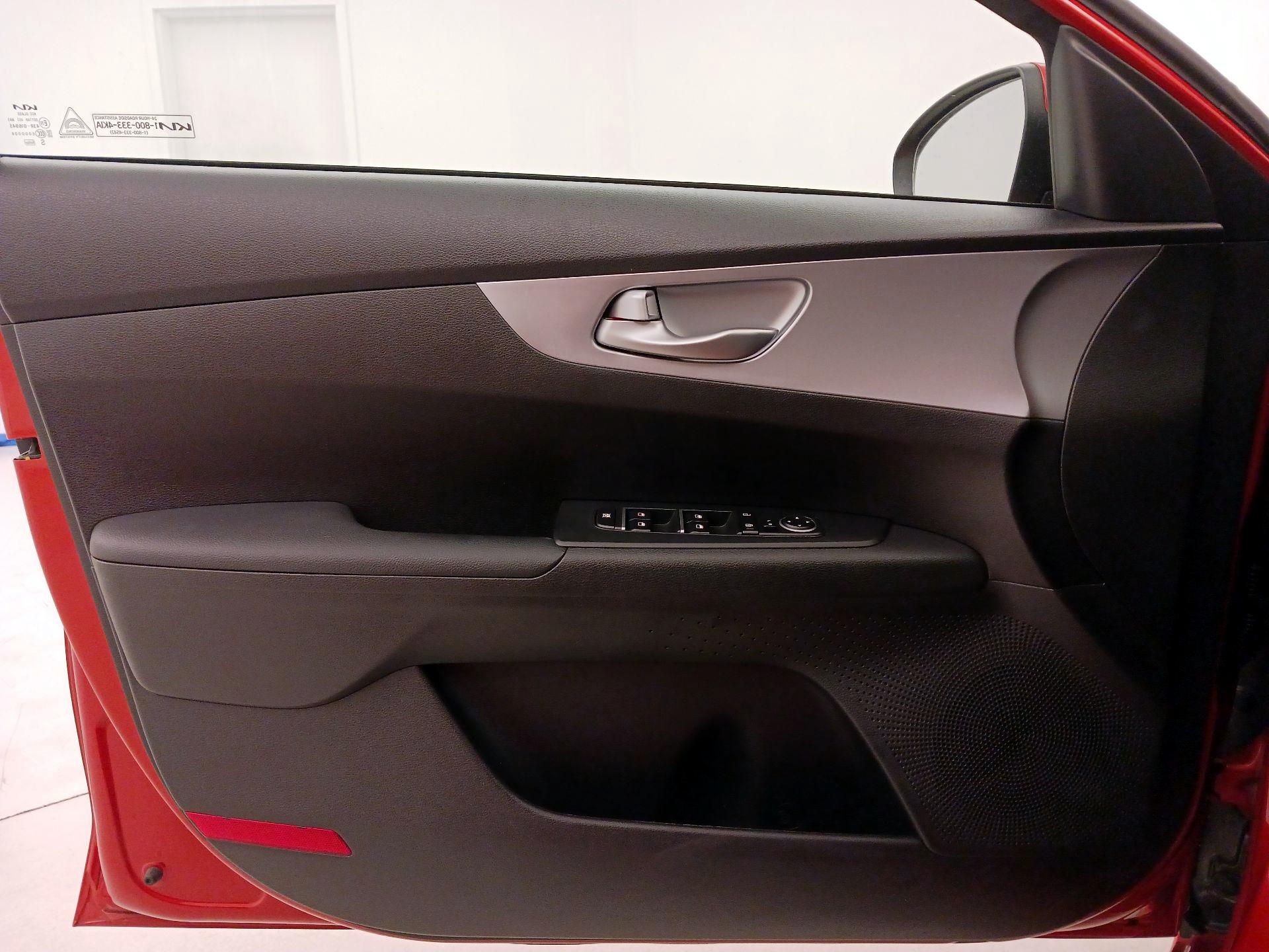 Thumbnail: 2023 Kia Forte - 12