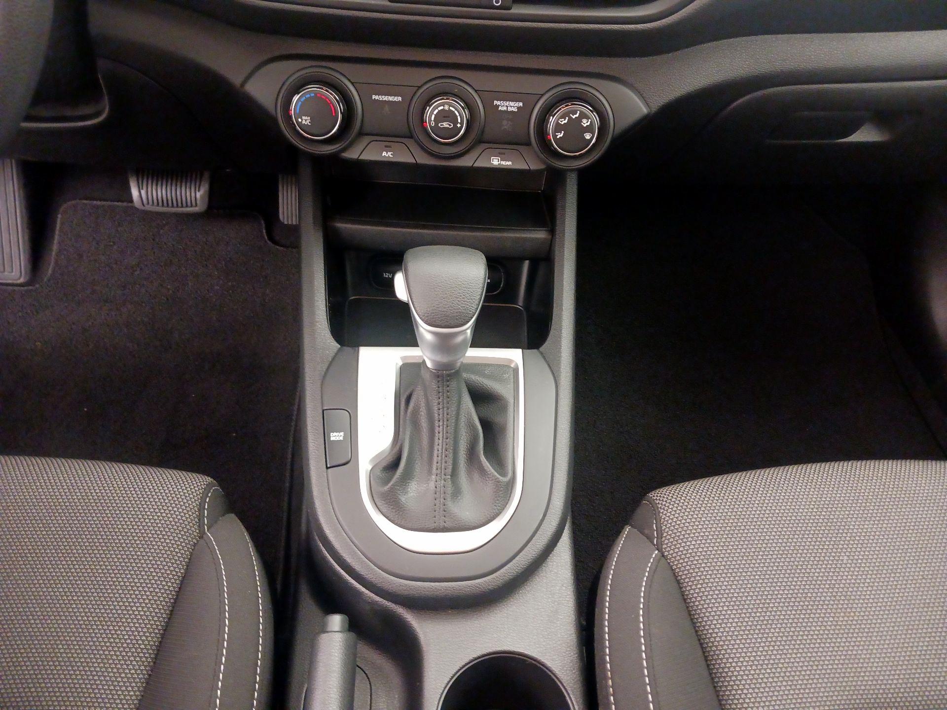 Thumbnail: 2023 Kia Forte - 17