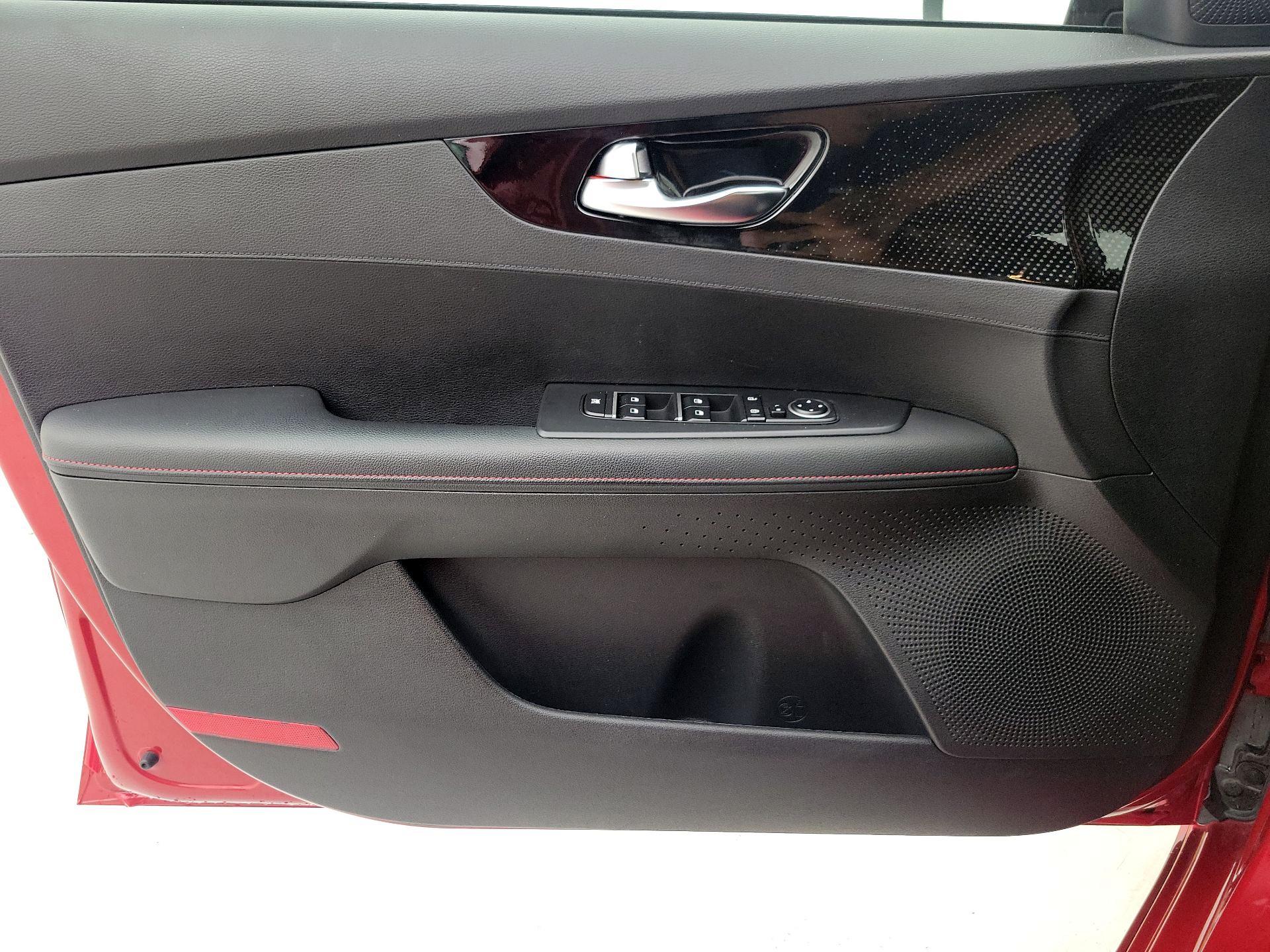 Thumbnail: 2023 Kia Forte - 12