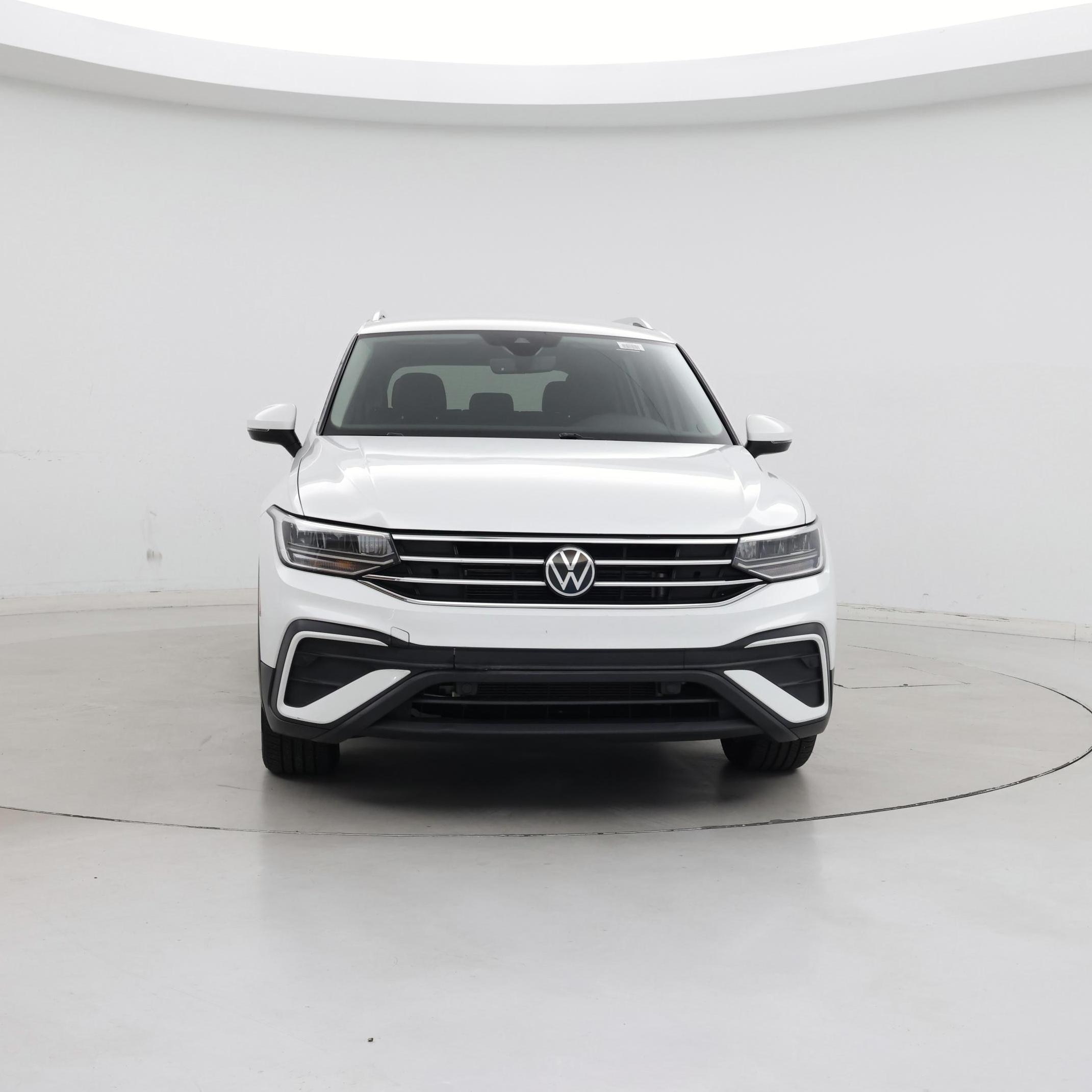 Thumbnail: 2023 Volkswagen Tiguan - 5