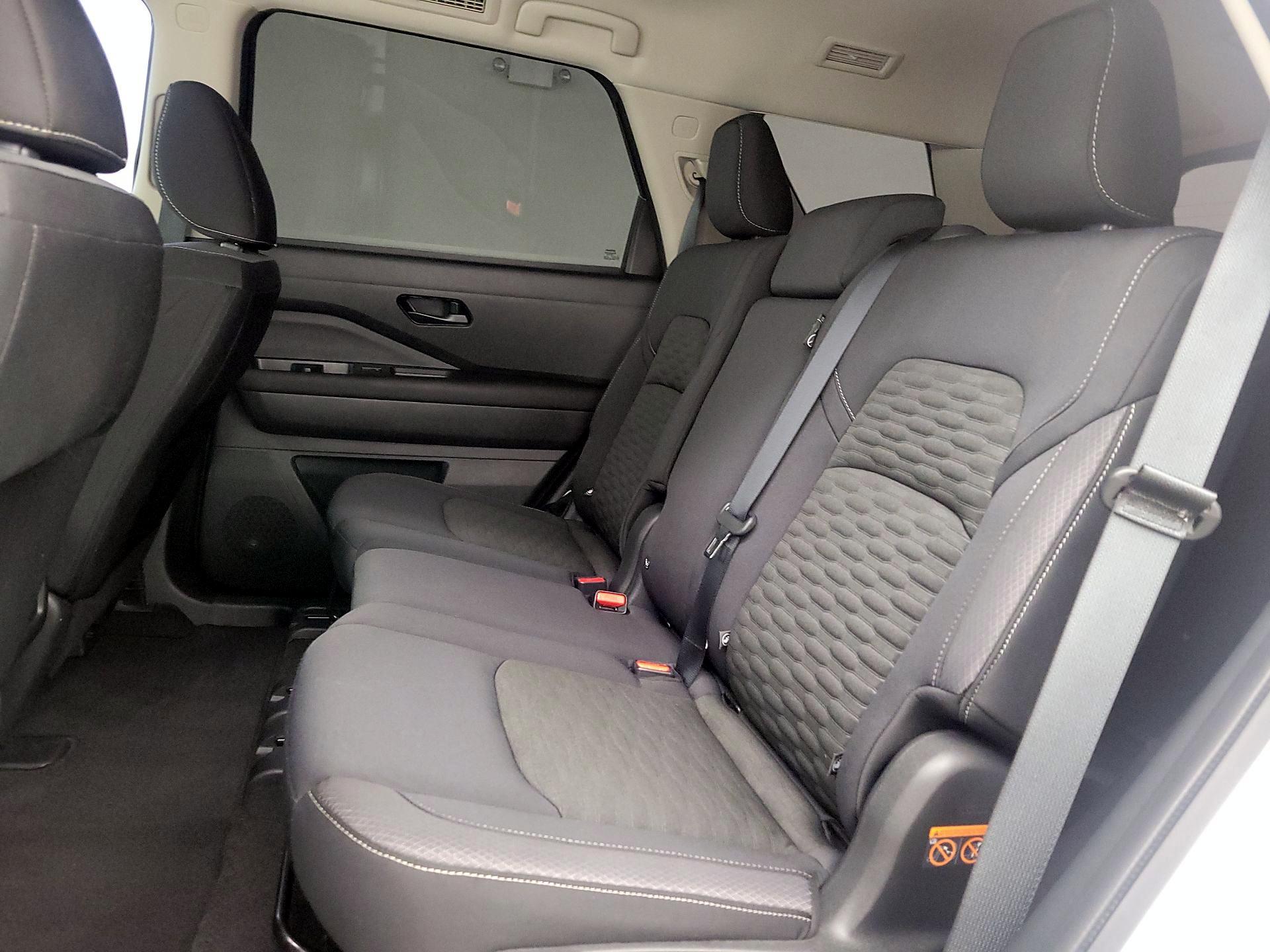 Thumbnail: 2024 Nissan Pathfinder - 19