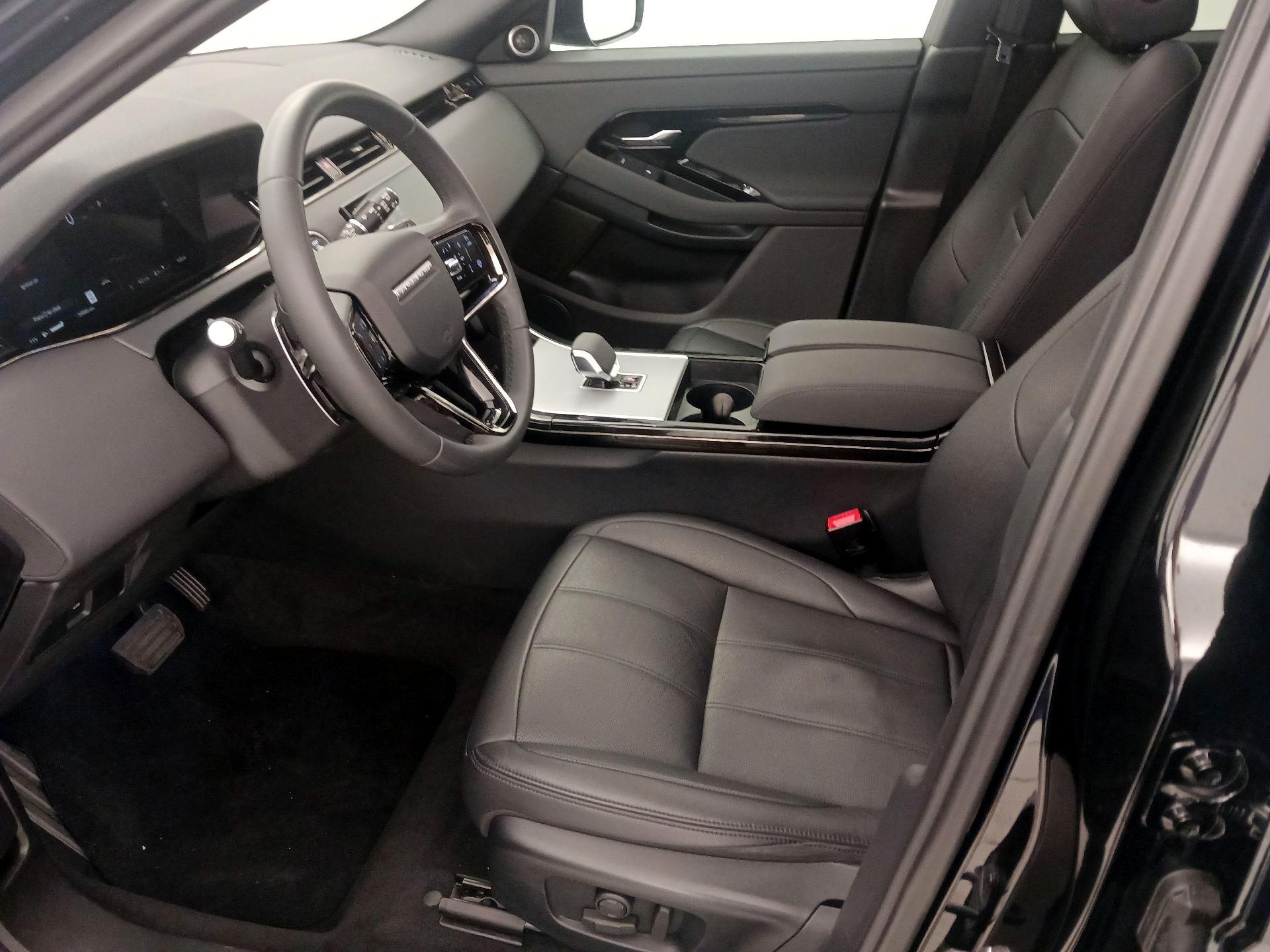 Thumbnail: 2024 Land Rover Range Rover Evoque - 11