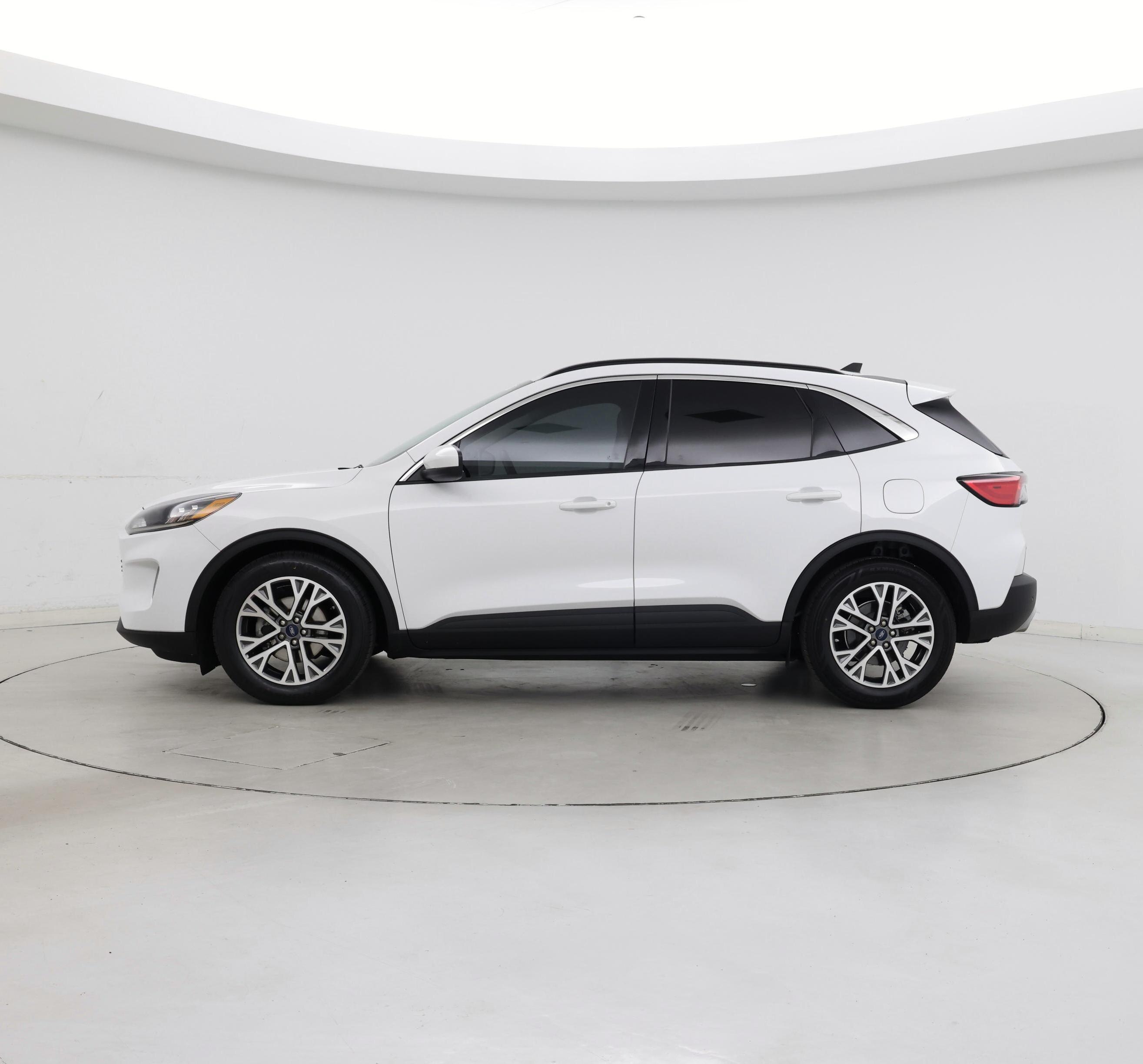 Thumbnail: 2021 Ford Escape - 3