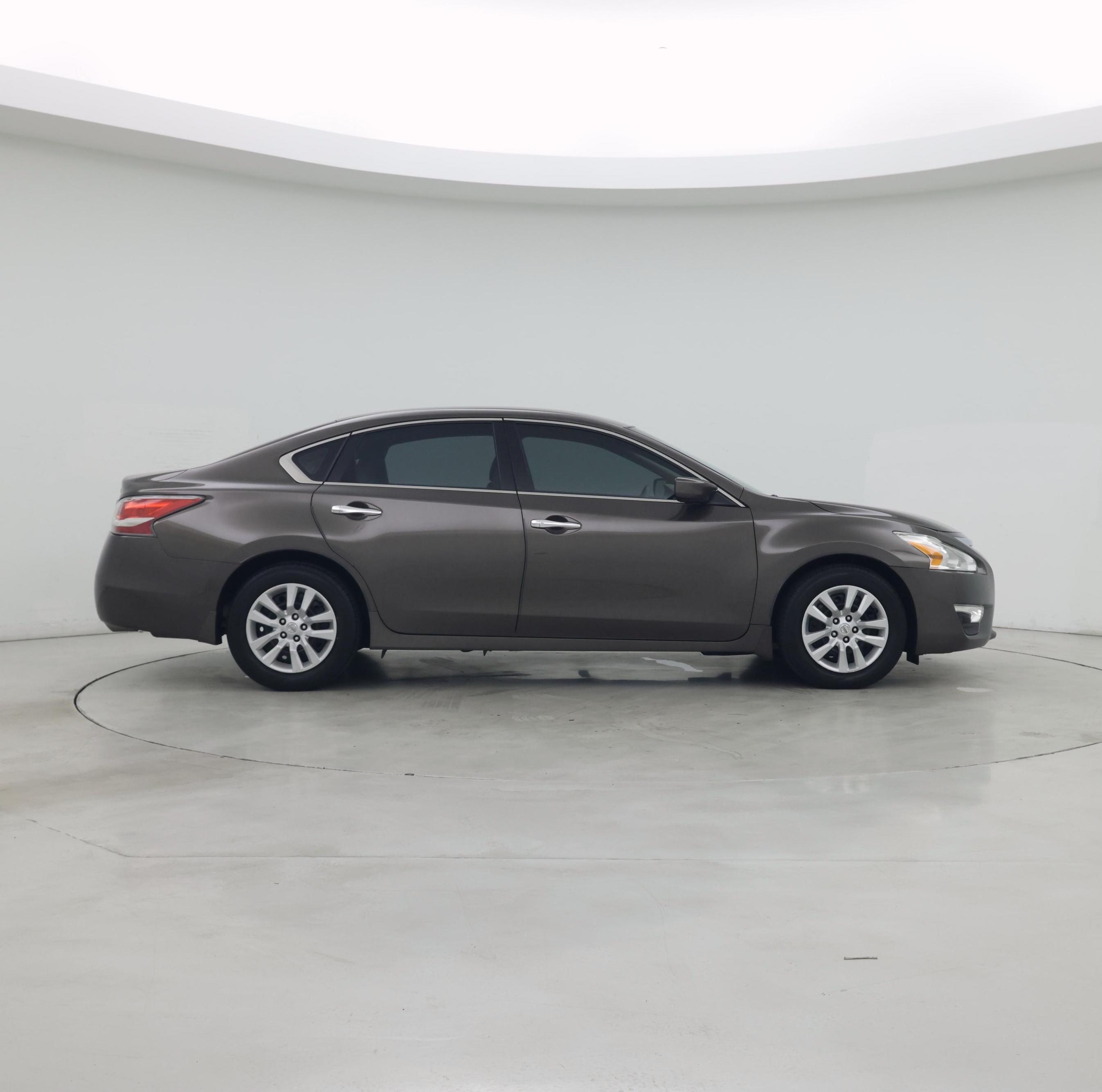 Thumbnail: 2015 Nissan Altima - 7