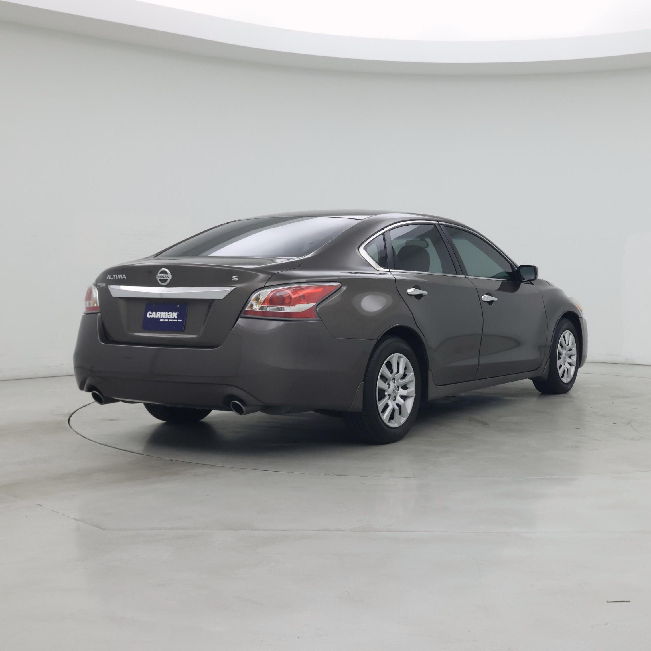 Thumbnail: 2015 Nissan Altima - 8