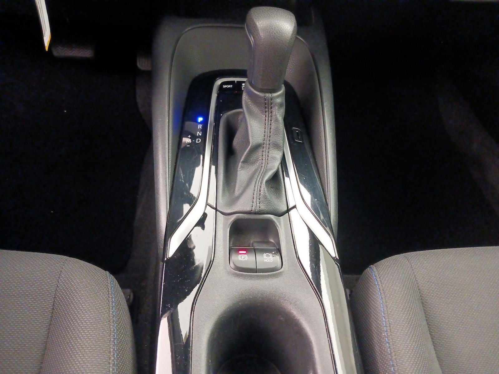 2021 Toyota Corolla SE - Photo 18