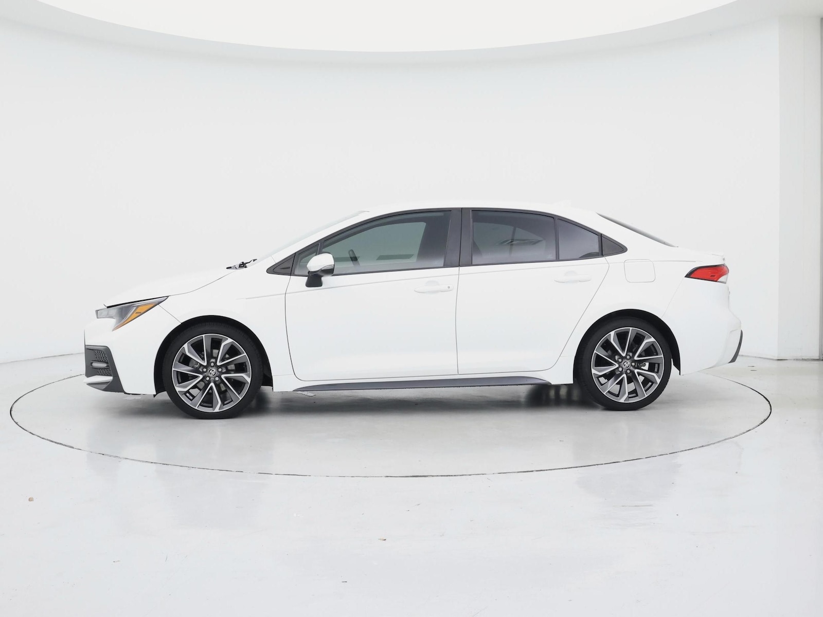 2021 Toyota Corolla SE - Photo 4