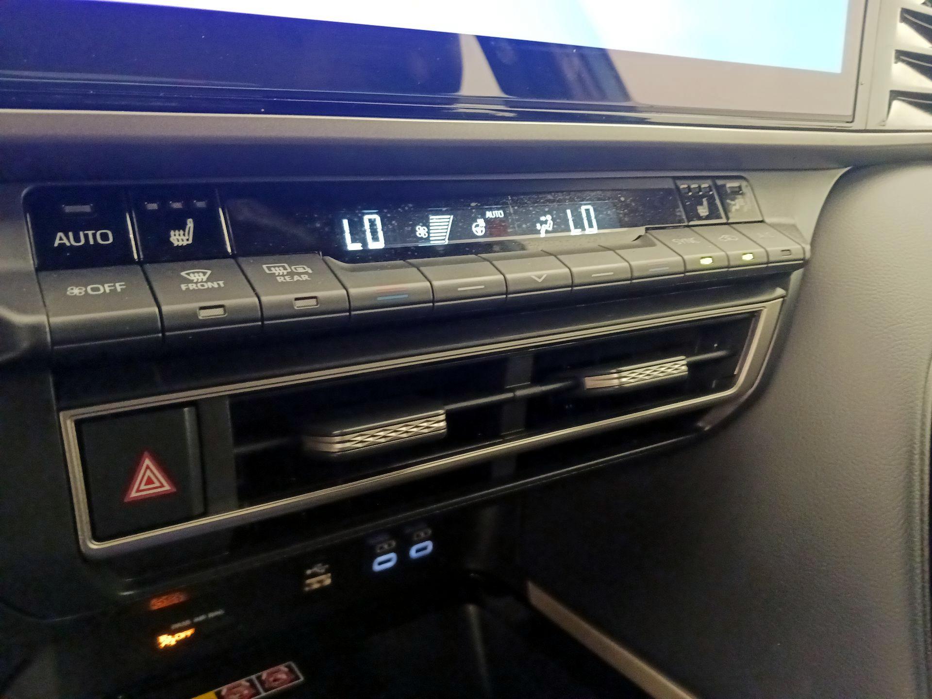 Thumbnail: 2025 Toyota Camry - 16